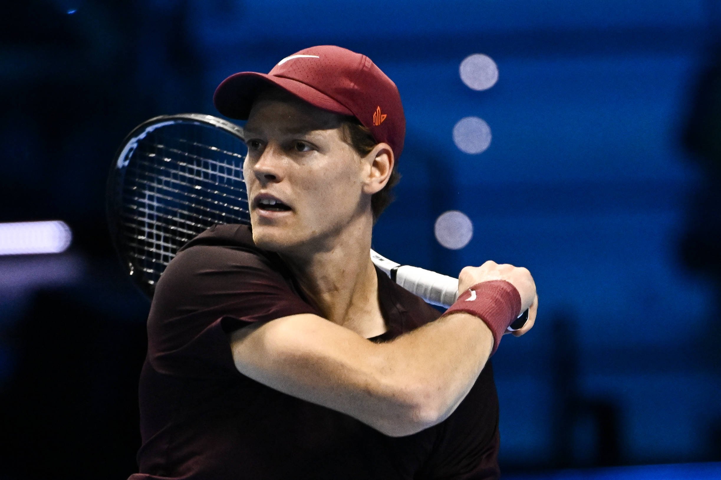 Turneul Campionilor | Sinner l-a &icirc;nvins pe Zverev pentru a treia oară &icirc;n 17 zile şi s-a calificat &icirc;n semifinale la Torino
