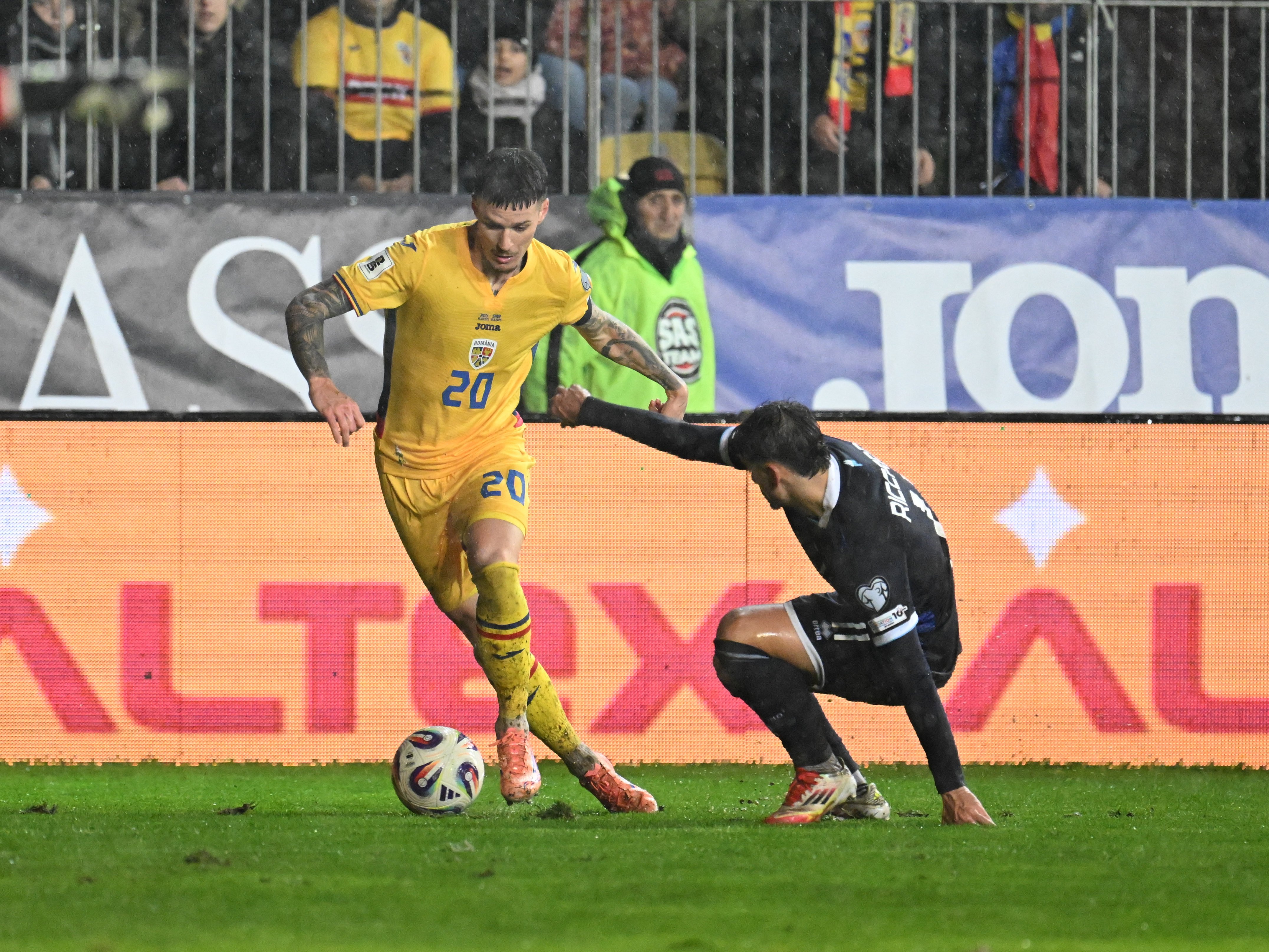 Dennis Man, trist după Rom&acirc;nia - San Marino 7-1! A descris prestația Rom&acirc;niei din grupă &icirc;ntr-un singur cuv&acirc;nt
