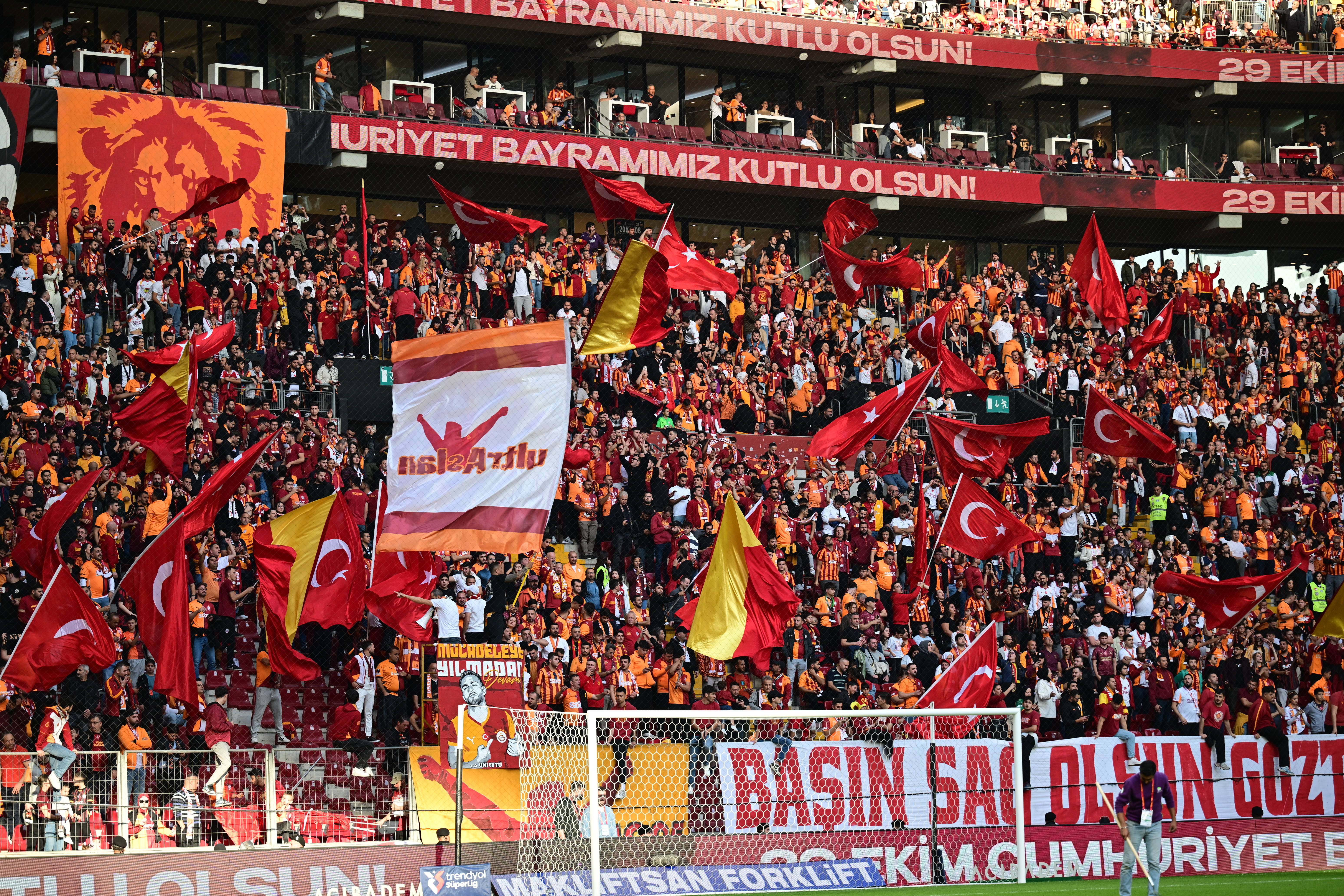 Stadion galatasaray 1
