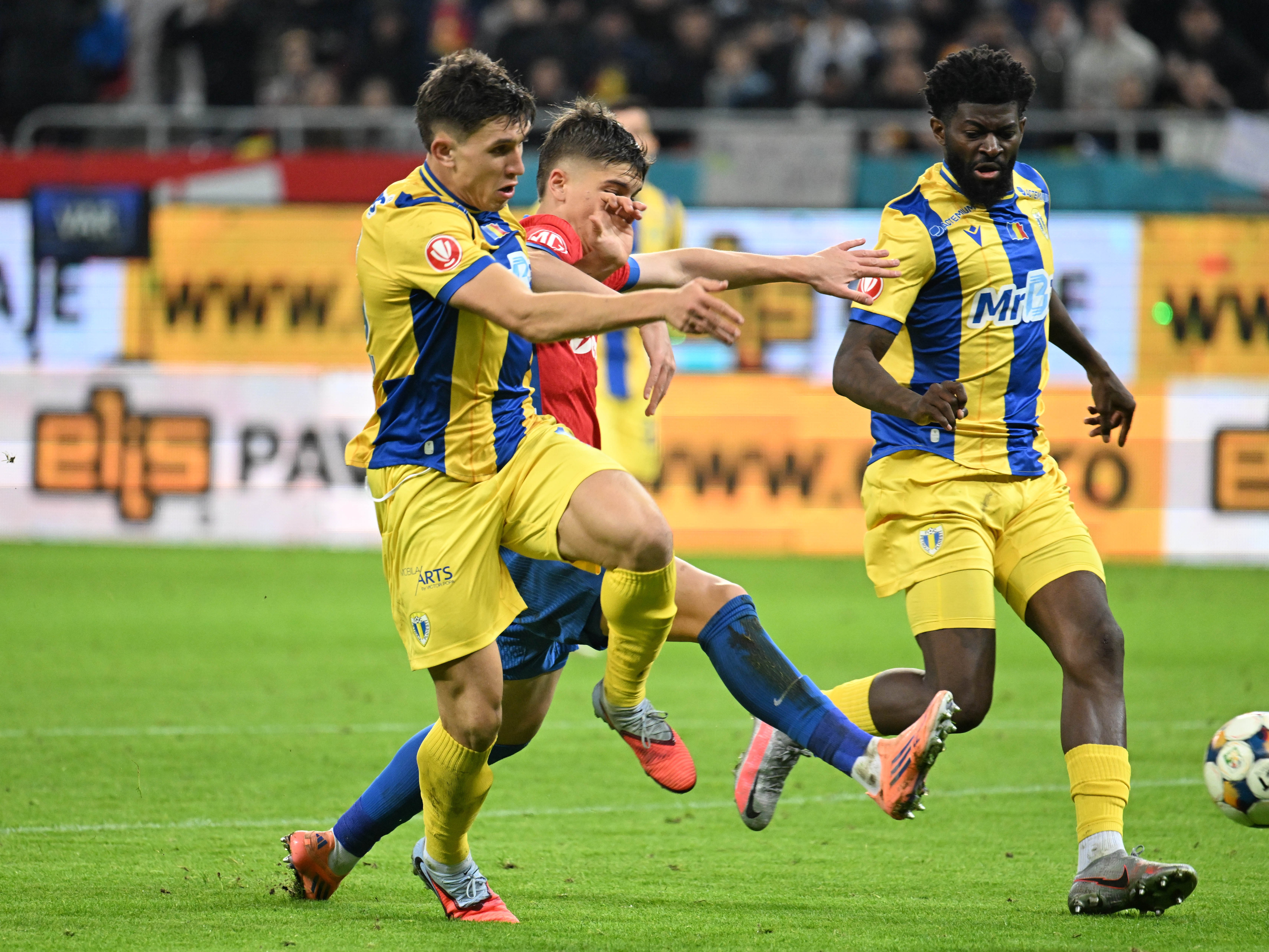 Robert Sălceanu a explicat pas cu pas EUROGOLUL marcat &icirc;mpotriva FCSB-ului: &bdquo;M-am trezit cu mingea la picior&rdquo;