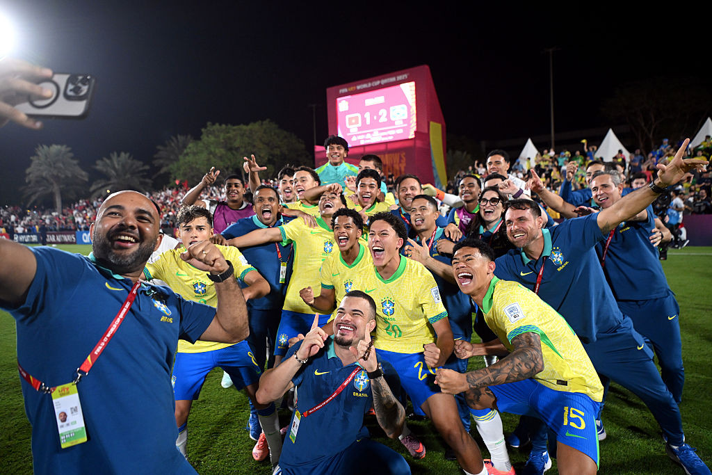 Azi se stabilesc finalistele Mondialului U17. Trei echipe din Europa și Brazilia luptă pentru titlul mondial