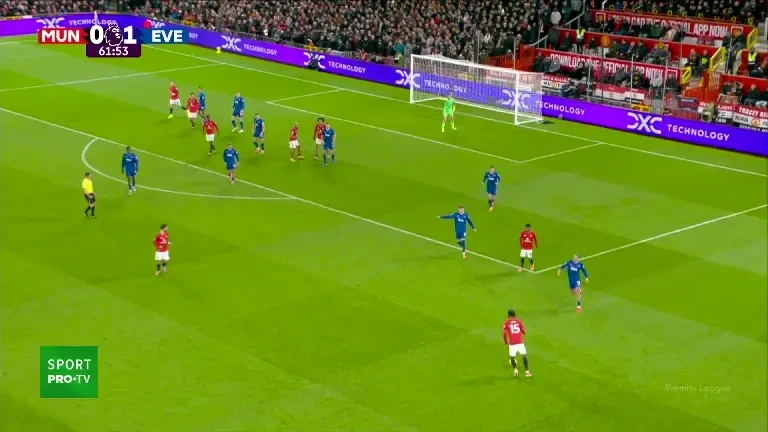 Pickford blochează șutul lui Mbeumo &icirc;n Manchester United - Everton (24.11.2025)