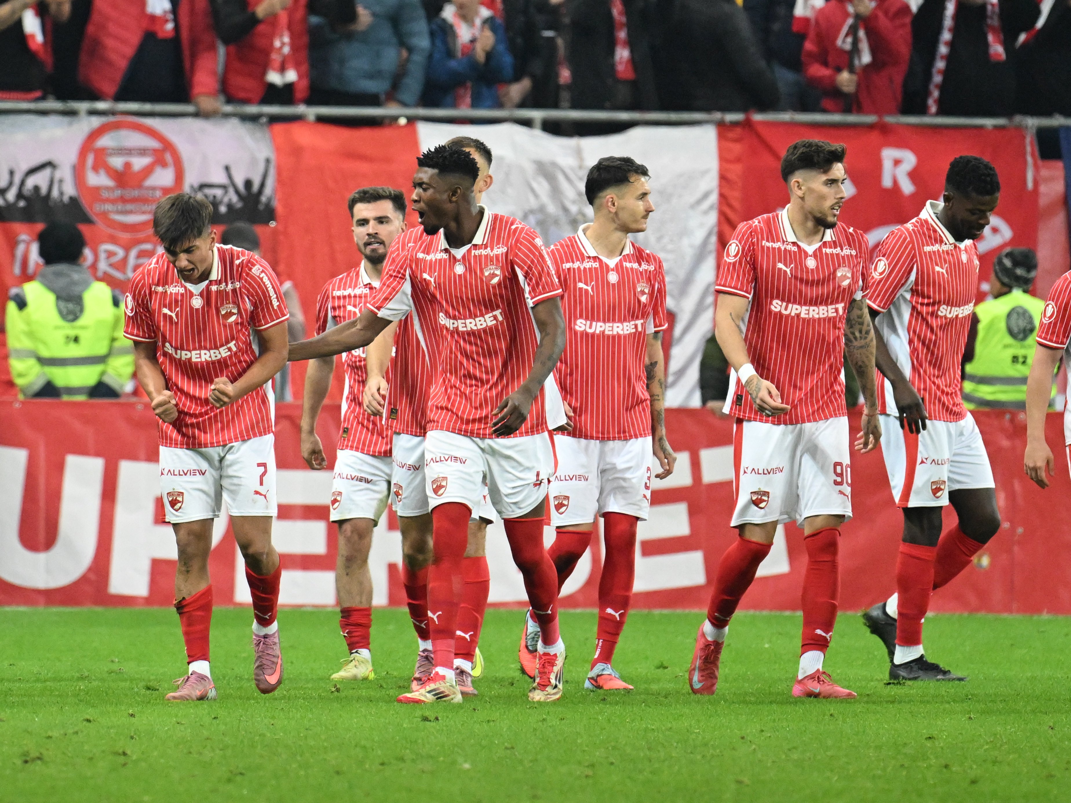 Dinamo are probleme mari! Jucătorii, OUT p&acirc;nă &icirc;n 2026