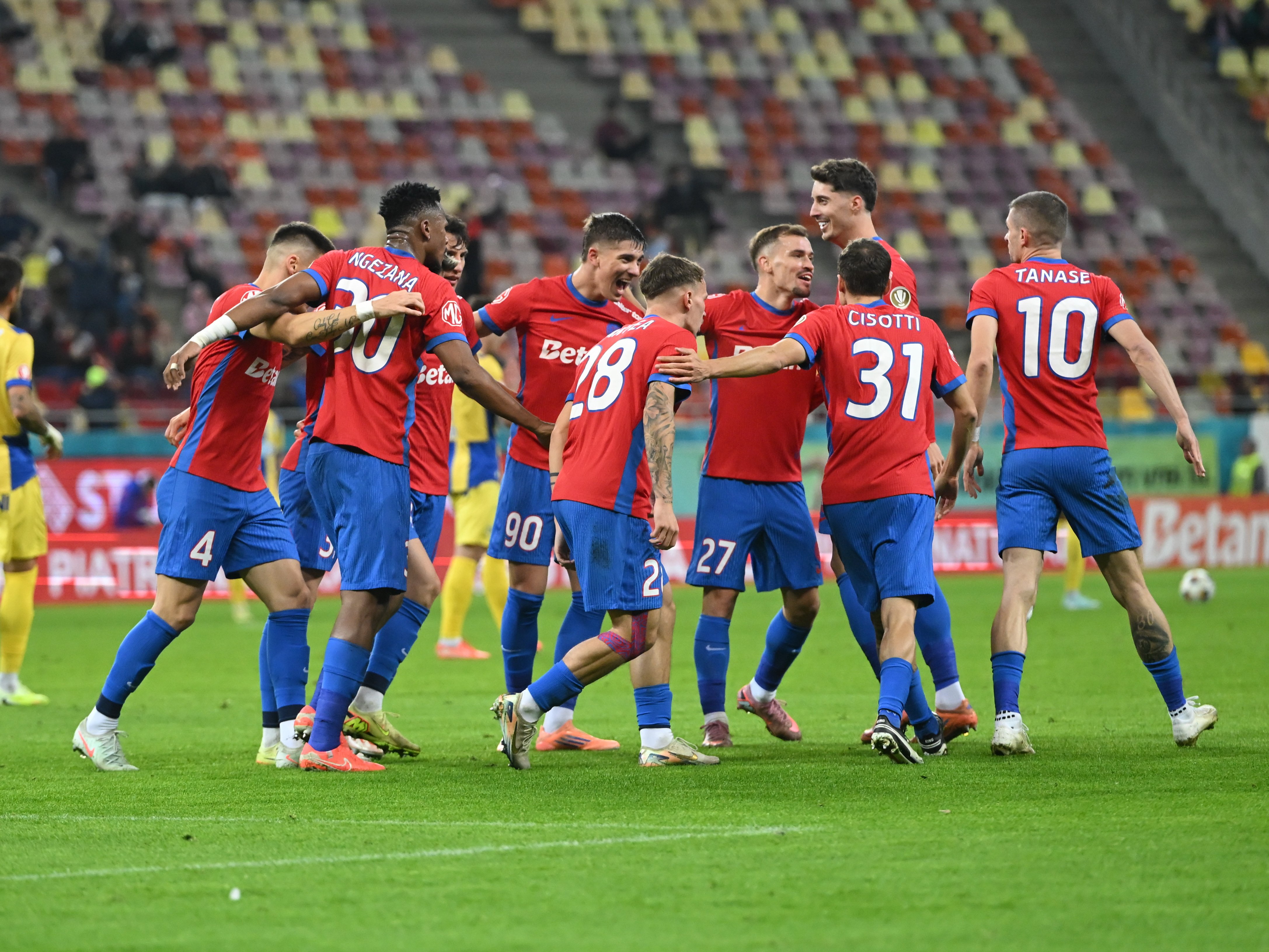 Se umple infirmeria la FCSB! S-a accidentat și e OUT