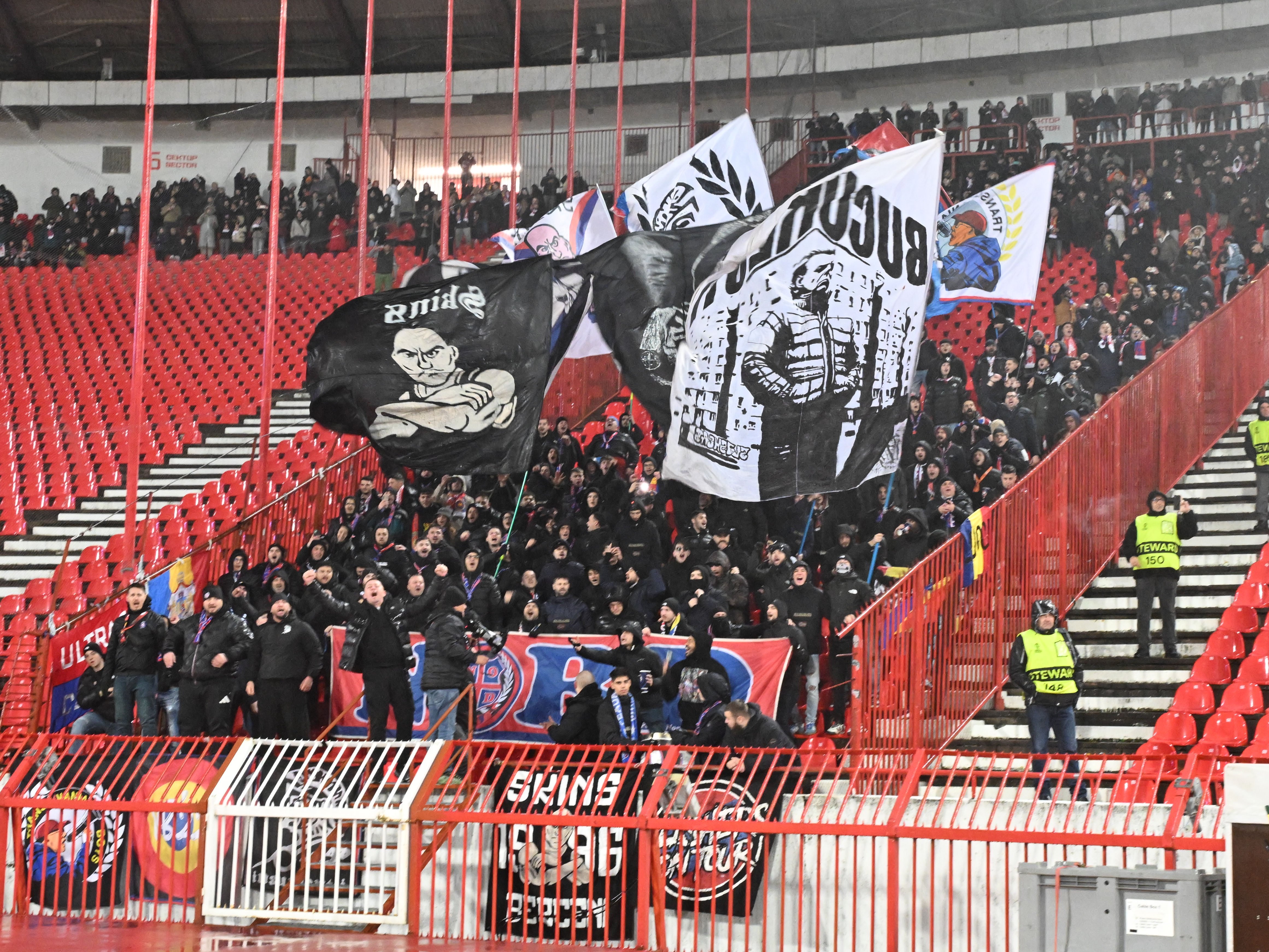 Galeria lui FCSB nu a mai rezistat după eșecul cu Steaua Roșie! Discuție aprinsă cu doi jucători
