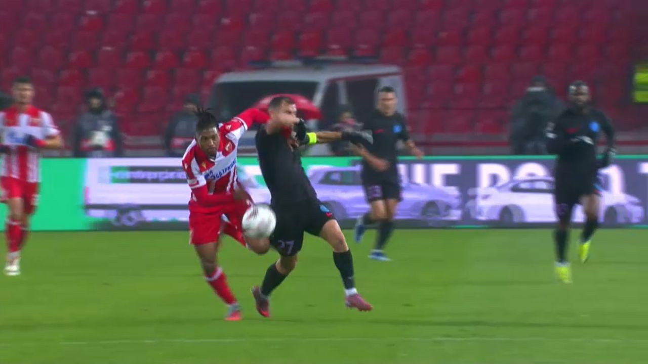 Ce au spus s&acirc;rbii după cartonașul roșu din meciul Steaua Roșie - FCSB: &bdquo;O altă noapte de coșmar&rdquo;