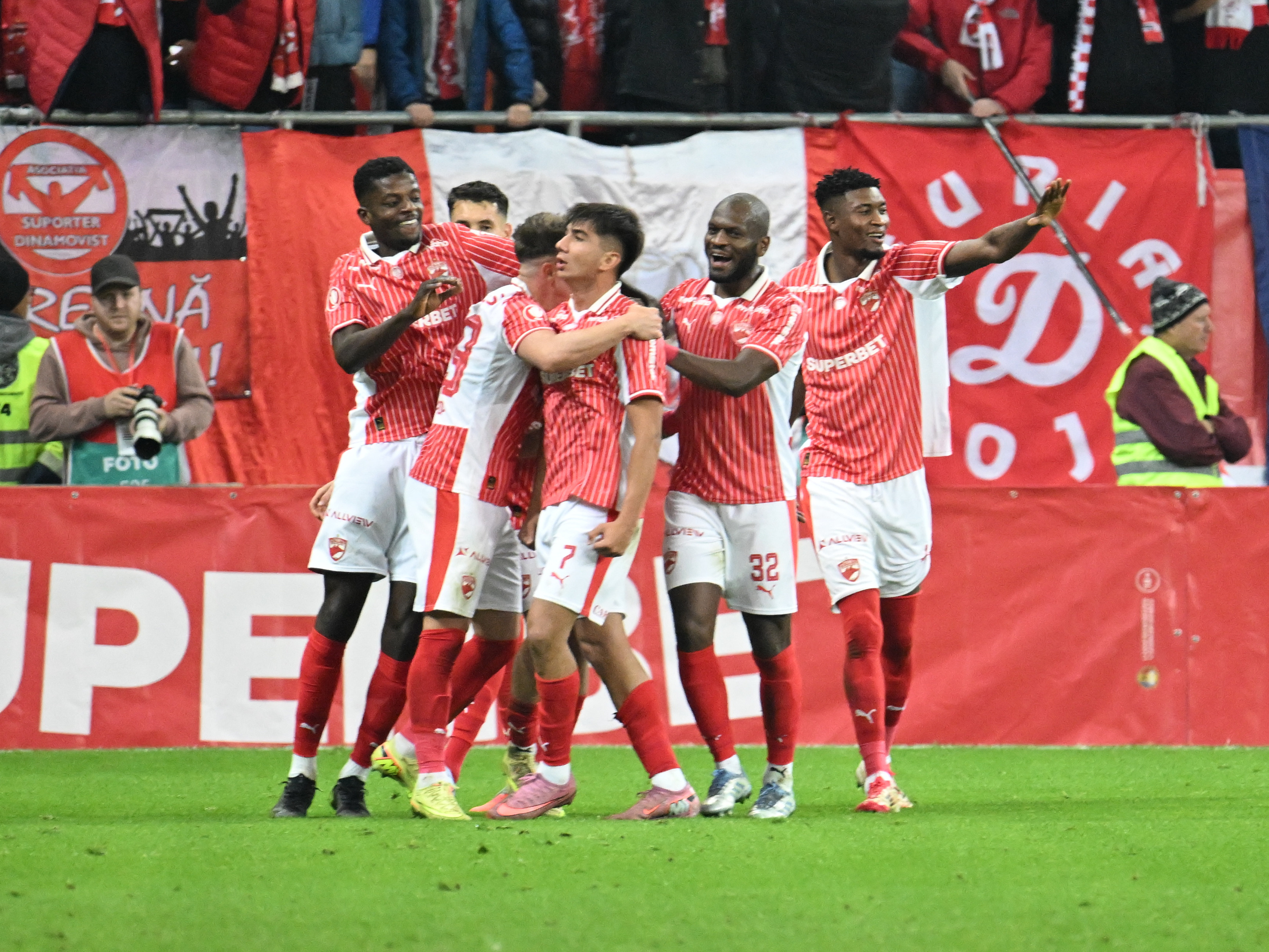 Obiectiv &icirc;ndrăzneț &icirc;n Ștefan cel Mare! Pop: Vrem un trofeu și Europa! Lecția prețioasă primită de la Hagi