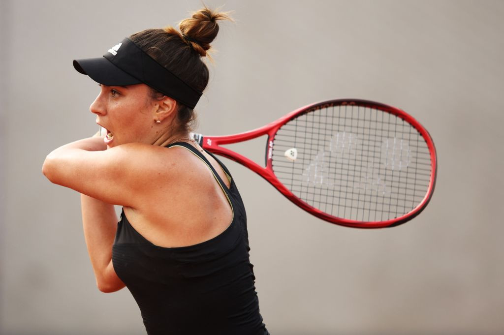 Gabriela ruse retur serva rg 22