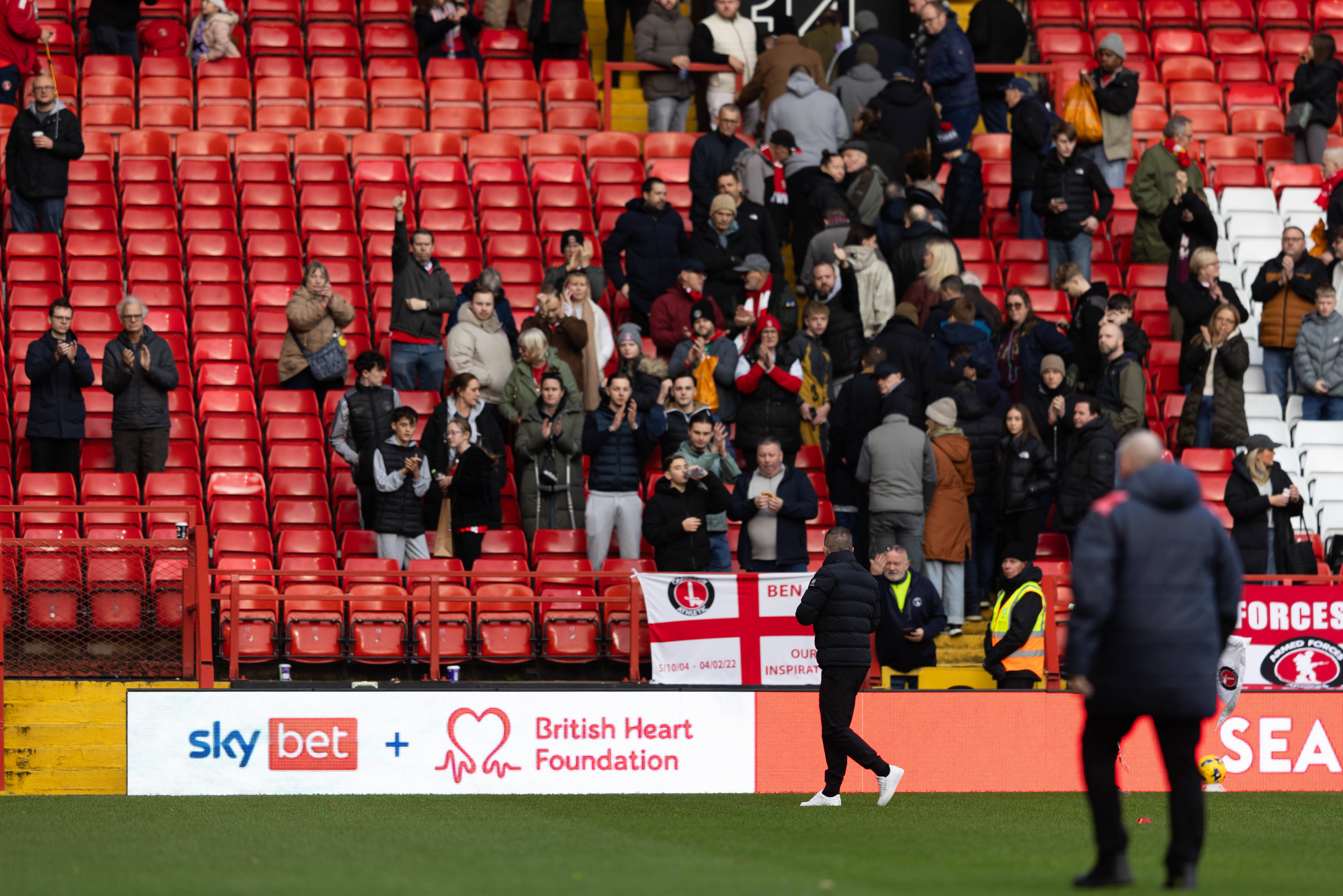 Tragedie &icirc;n Anglia. Meciul a fost anulat, iar clubul a reacționat oficial