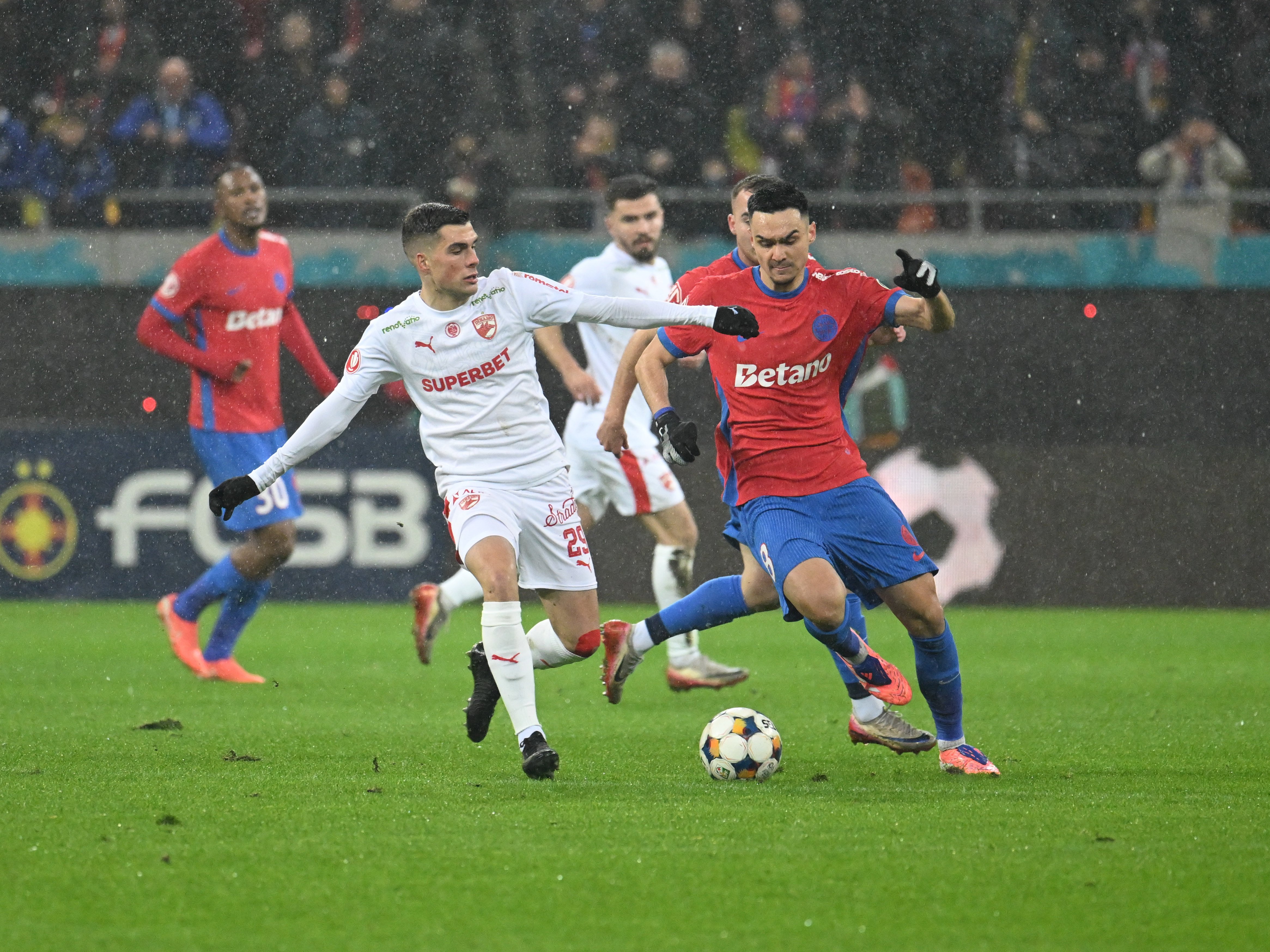 FCSB - Dinamo 0-0. Derby fără goluri pe Arena Națională