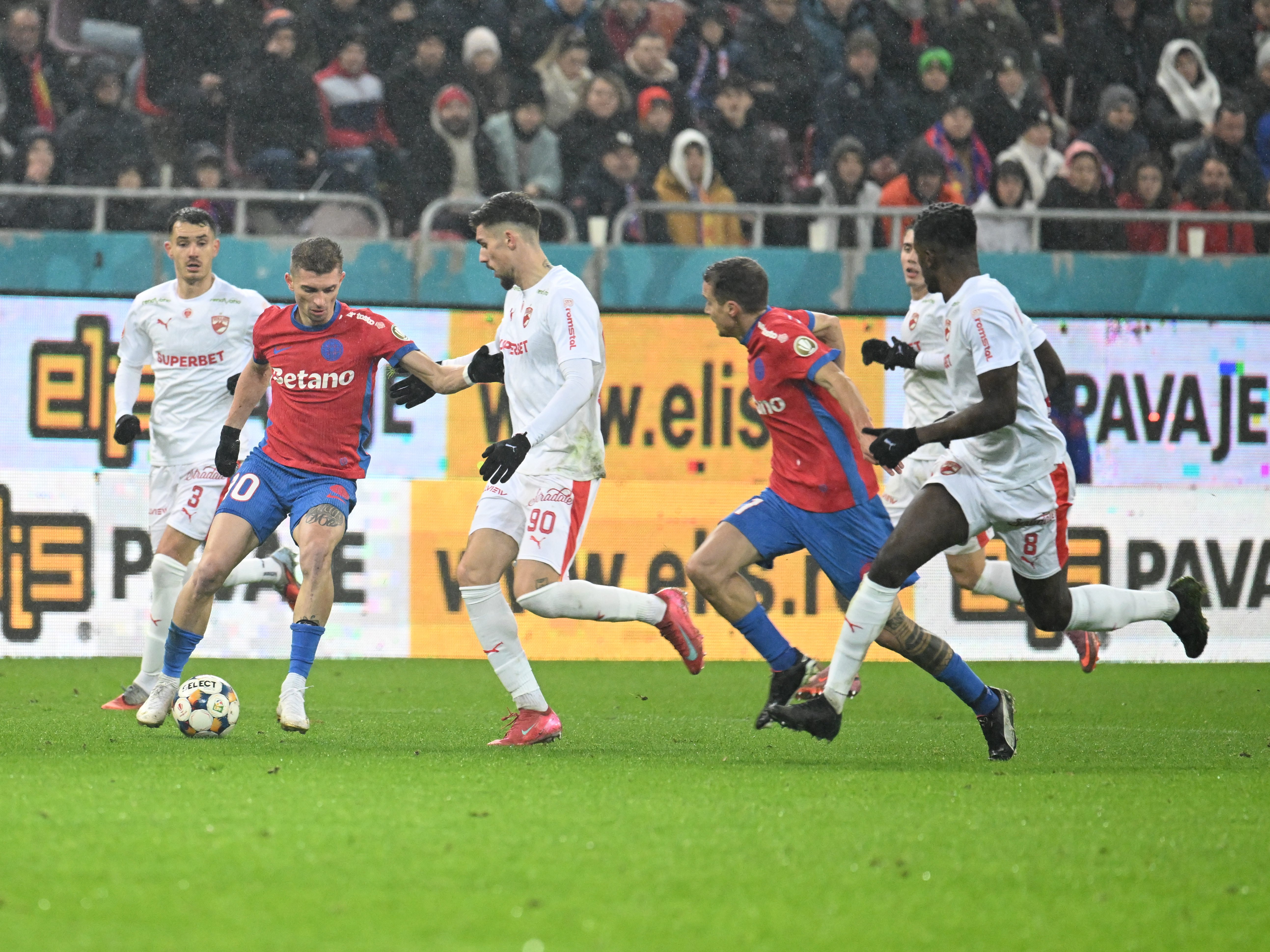 Alarmă la FCSB! Pierdere importantă pentru Elias Charalambous. Un titular acuză probleme fizice, anunță MM Stoica