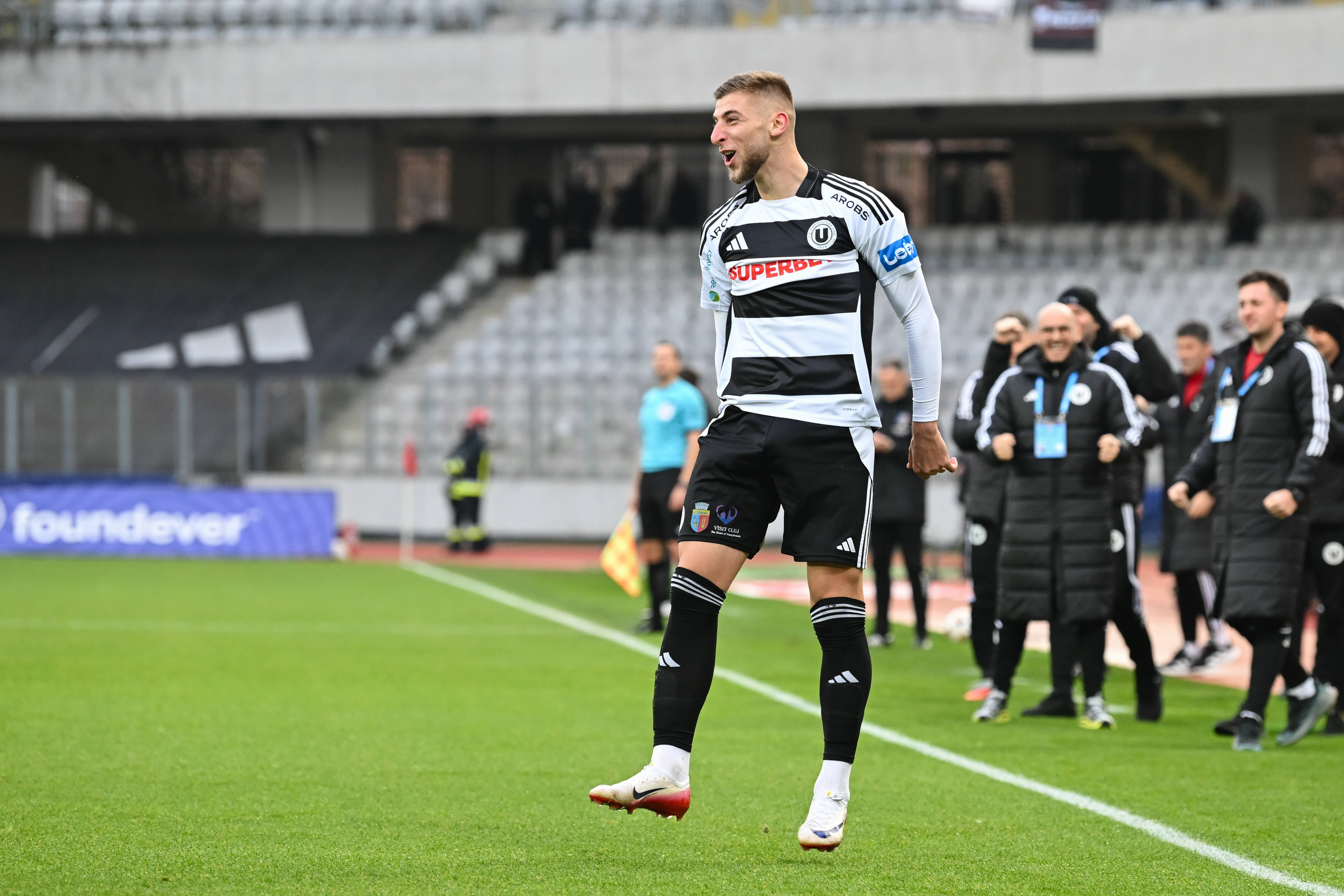 U Cluj - FC Hermannstadt 3-0, Jovo Lukic SHOW! Bosniacul &icirc;nscrie pe bandă rulantă și devine golgheterul Superligii