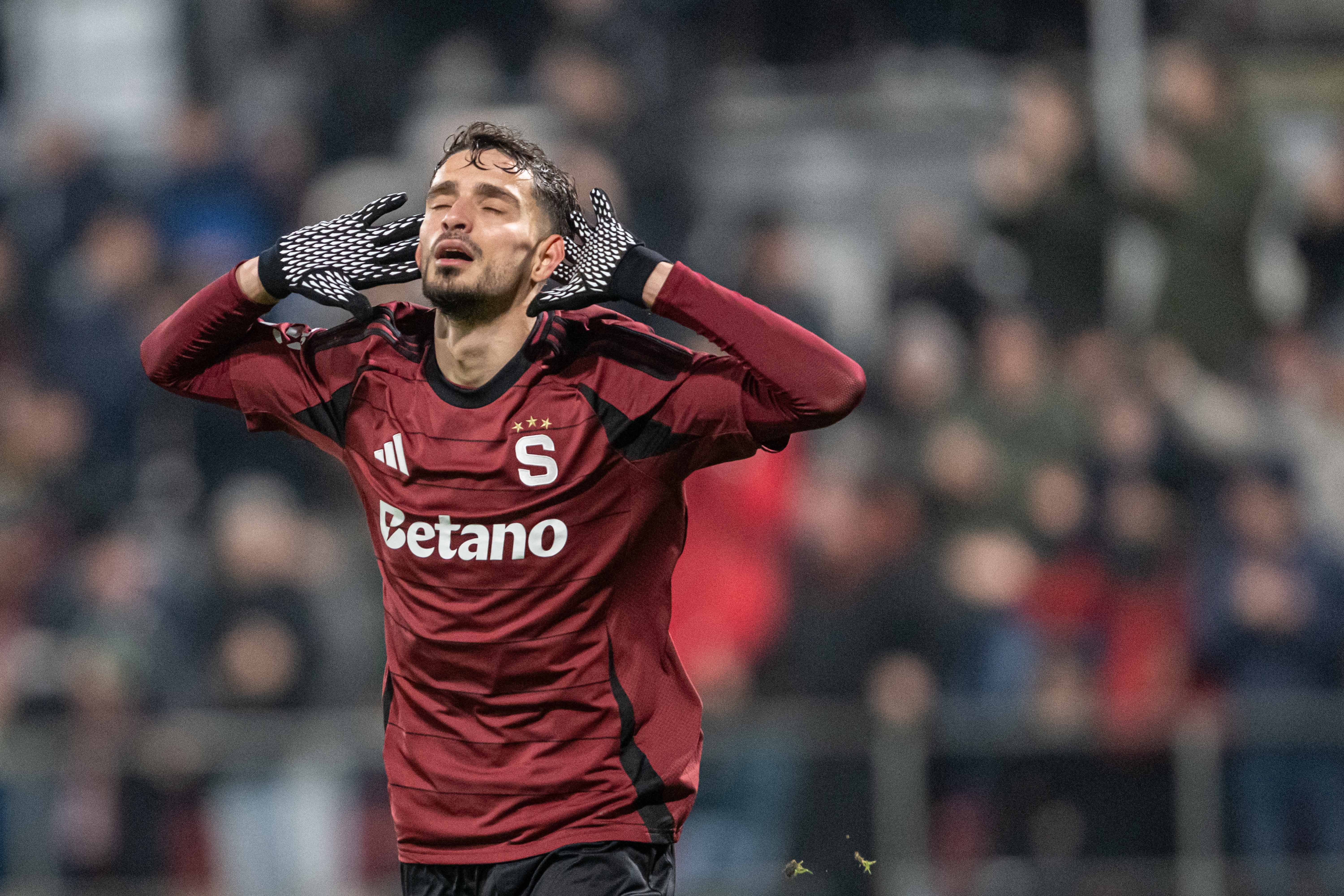 Albion Rrahmani, din nou omul decisiv la Sparta Praga! Gol &icirc;n minutul 88 pentru trei puncte