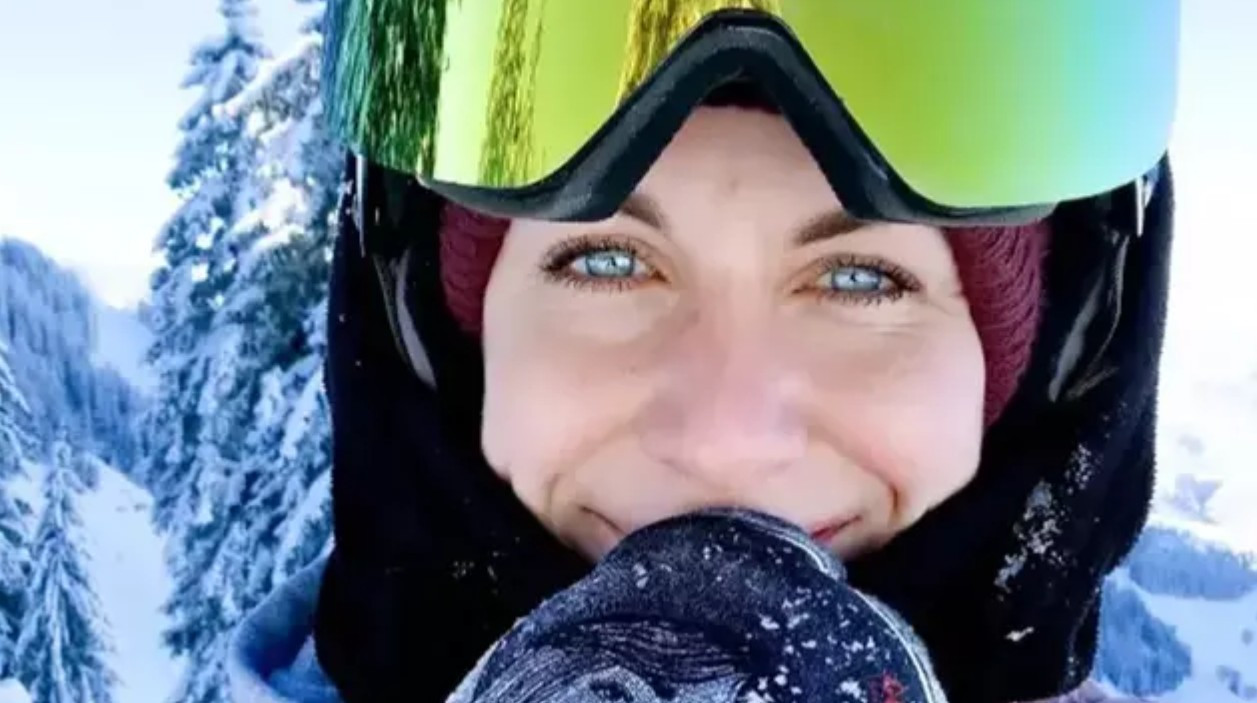 O alpinistă de 33 de ani a murit &icirc;nghețată pe munte, după ce a fost abandonată de iubit. Bărbatul e acuzat de ucidere din culpă, iar dezvăluirile procurorilor sunt șocante