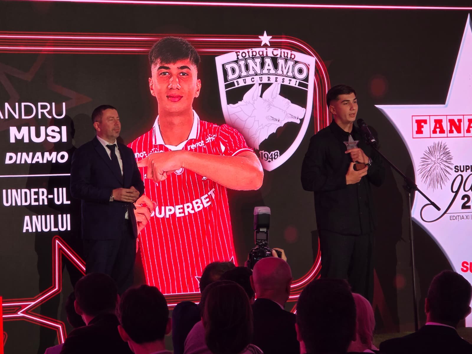 Alex Musi, direct de l&acirc;ngă jucătorii lui FCSB: &Icirc;i mulțumesc lui Dinamo pentru că mi-a dat șansa să joc la cel mai iubit club