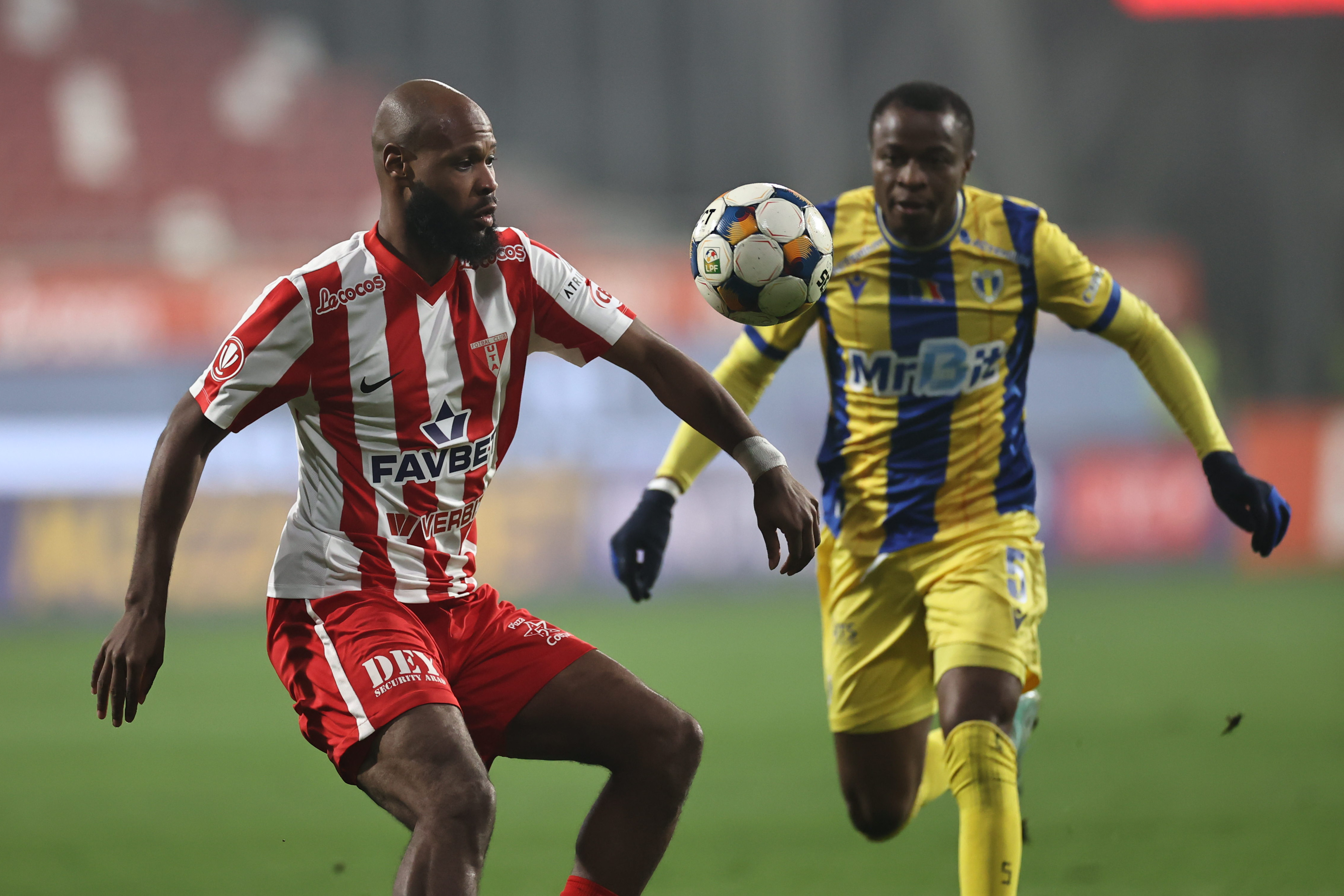 UTA - Petrolul Ploiești 1-0 | A fost nebunie la Arad! Gol &icirc;n minutul 90+6 și victorie pentru gazde