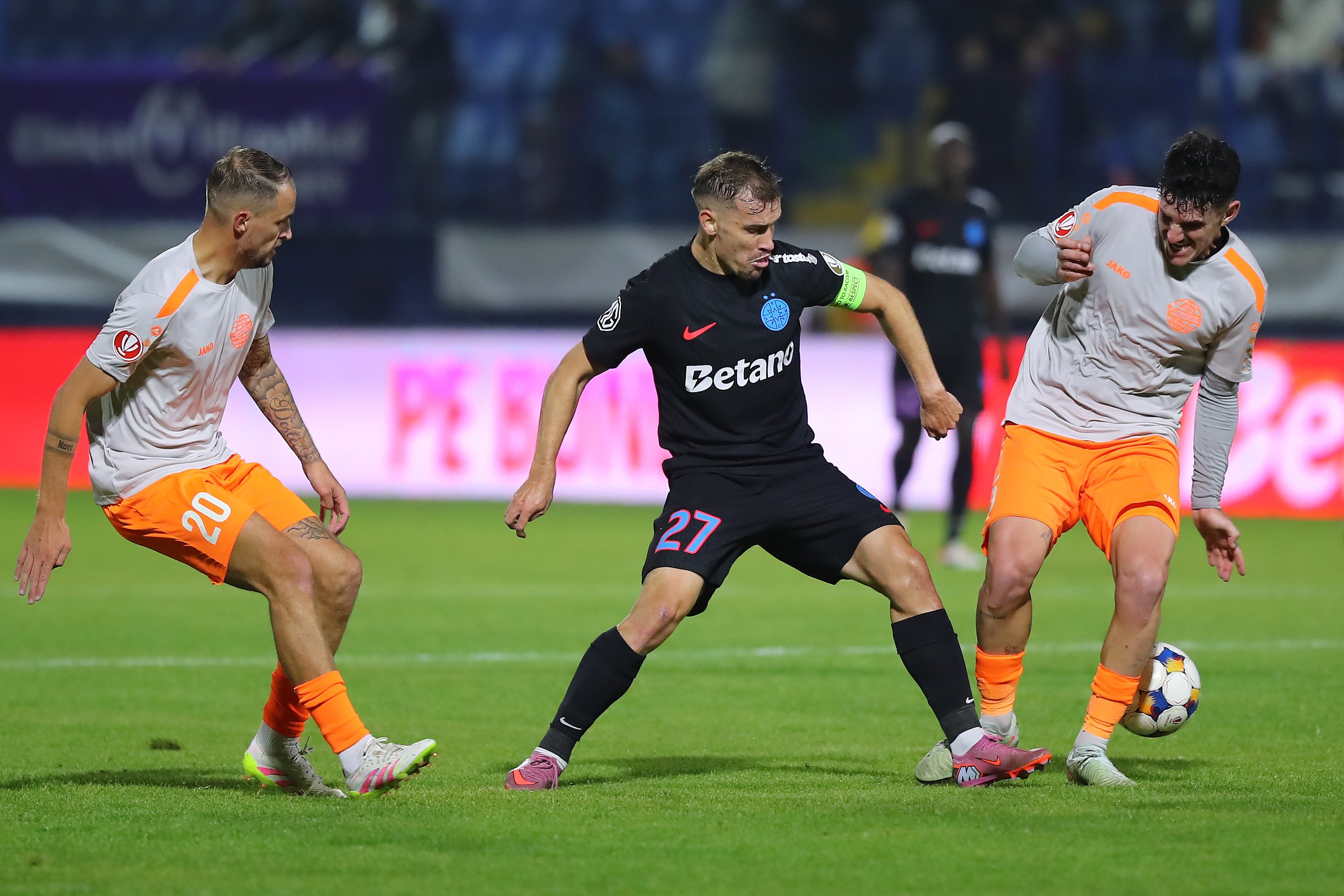 A produs surpriza &icirc;n Superliga și o avertizează pe FCSB: &rdquo;Nu le place c&acirc;nd adversarul face asta!&rdquo;