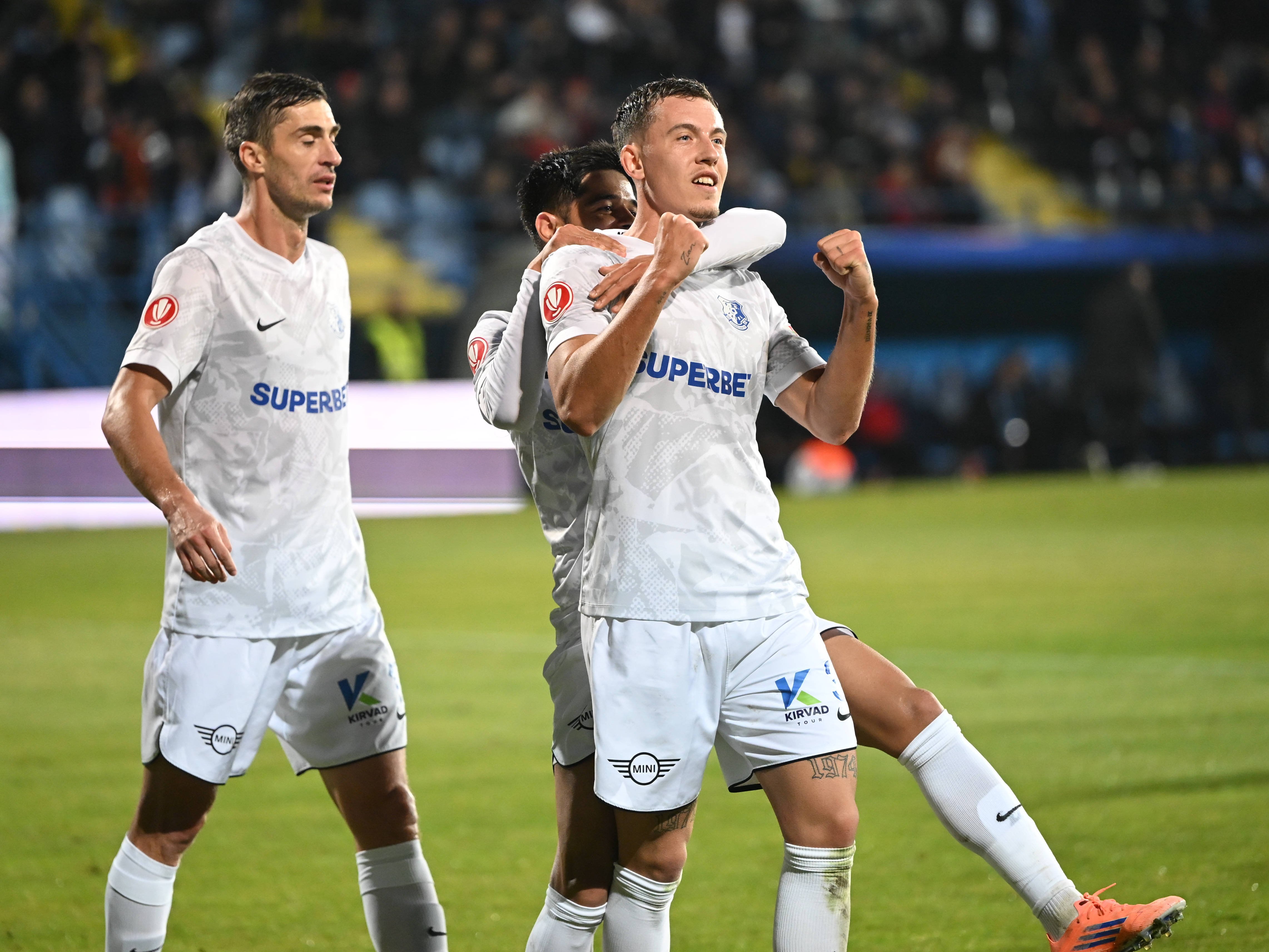Farul Constanța - UTA Arad, ACUM pe Sport.ro! Gazdele au avut prima ocazie