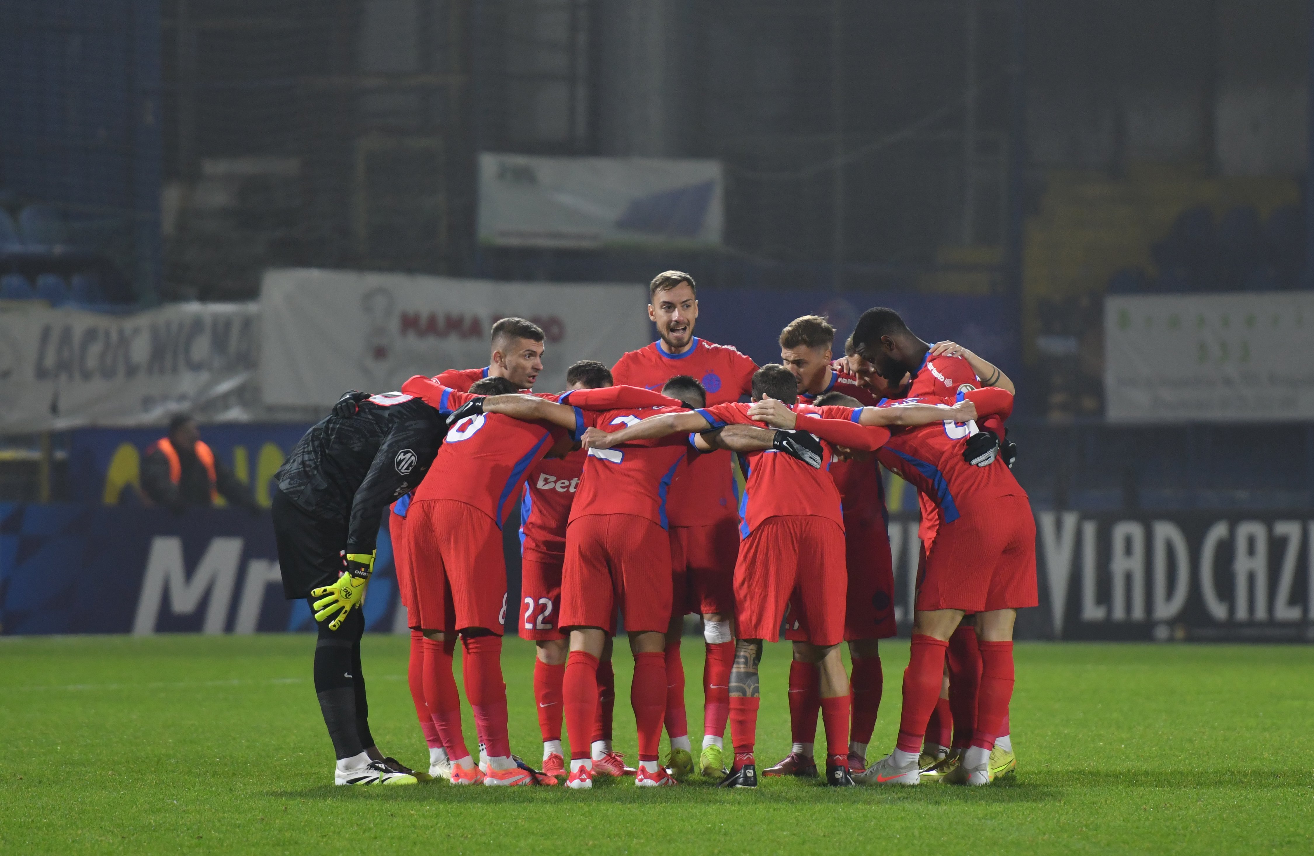 C&acirc;te schimbări a făcut FCSB la pauza meciului cu Unirea Slobozia