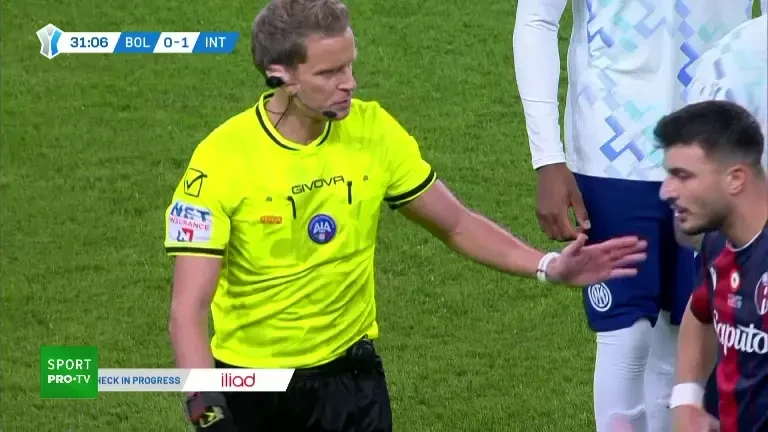 Bologna &ndash; Inter | Min. 33: Penalty pentru Bologna, după un henț al lui Bisseck
