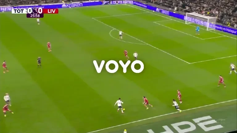 Tottenham - Liverpool | Min. 27: Kolo Muani reia cu capul spre poartă de la distanță mică