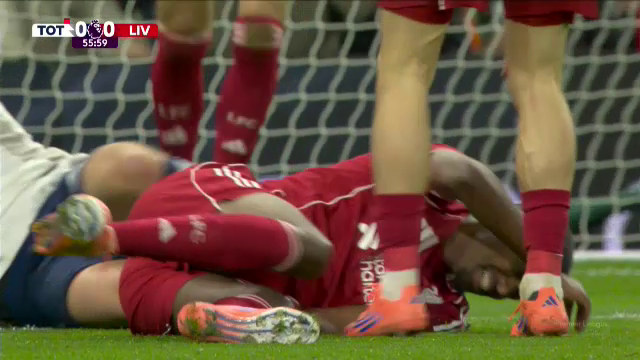 Lovitură grea primită de Liverpool &icirc;n meciul cu Tottenham! S-a &rdquo;rupt&rdquo; imediat după ce a marcat