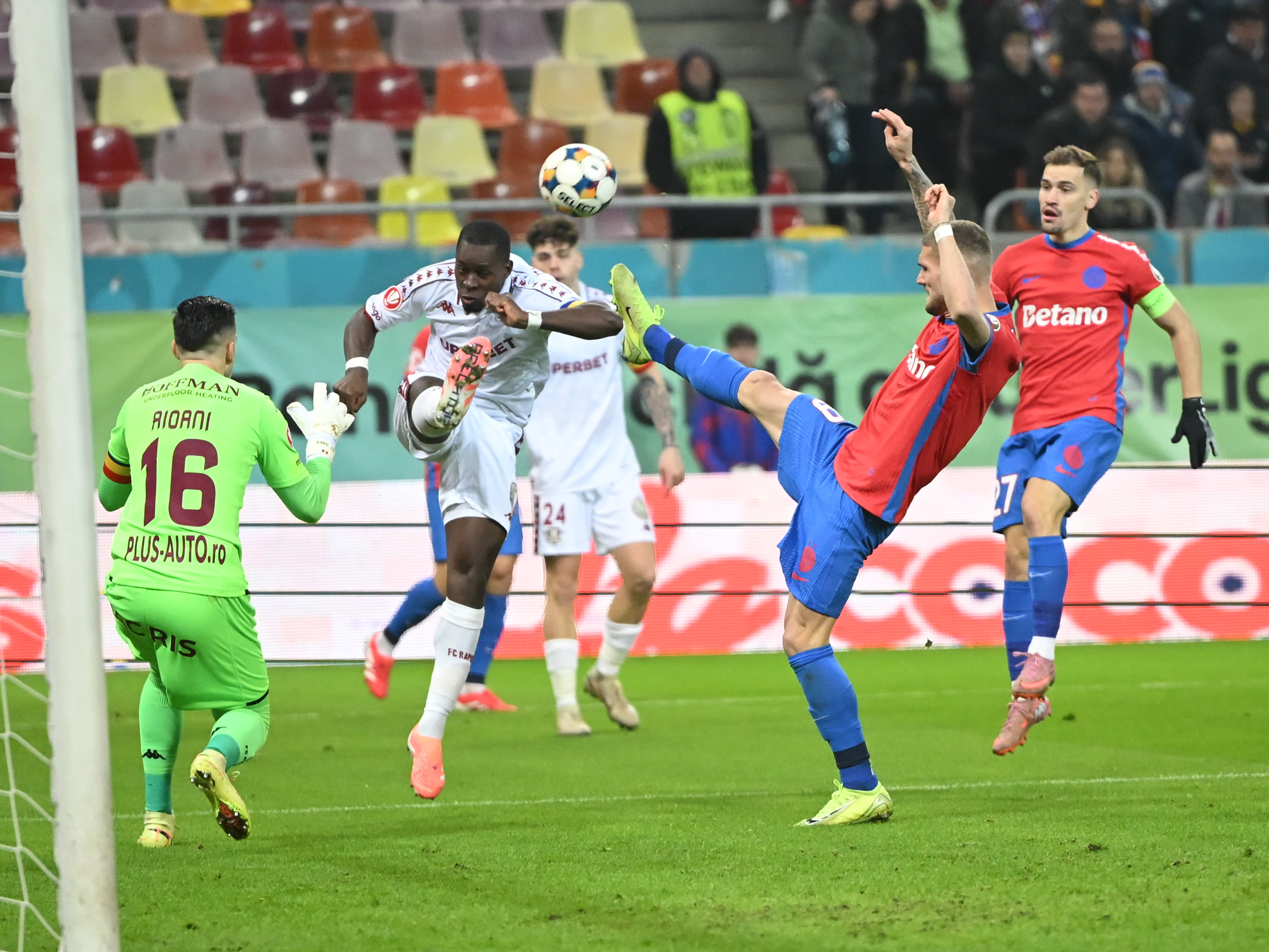 FCSB, mai bună, dar și ajutată. Rapid n-are echipă de titlu. Caramavrov analizează derby-ul c&acirc;știgat de campioana Rom&acirc;niei cu 2-1