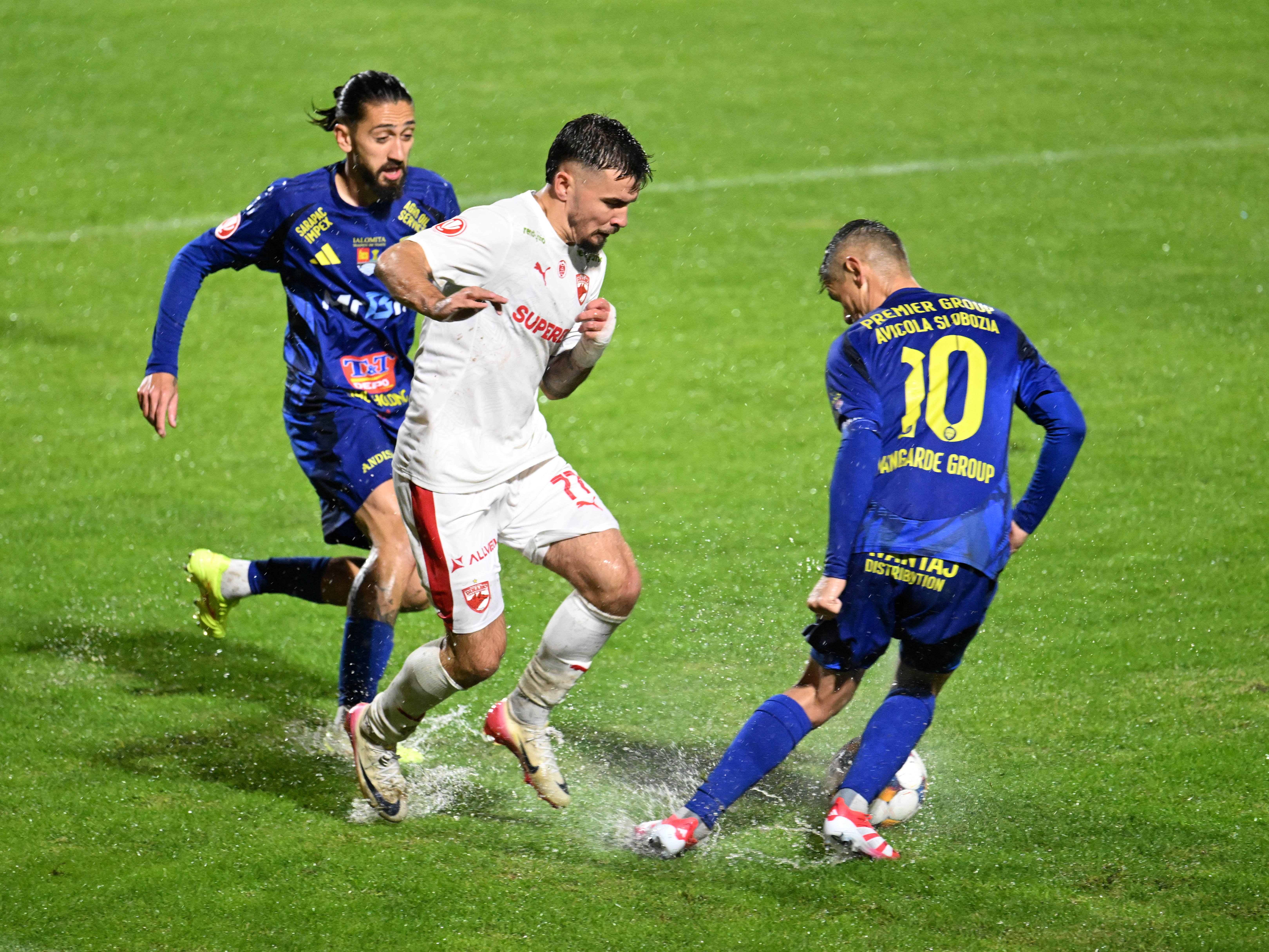 A plecat de la echipa sa și semnează cu o &rdquo;rivală&rdquo; din Superligă!