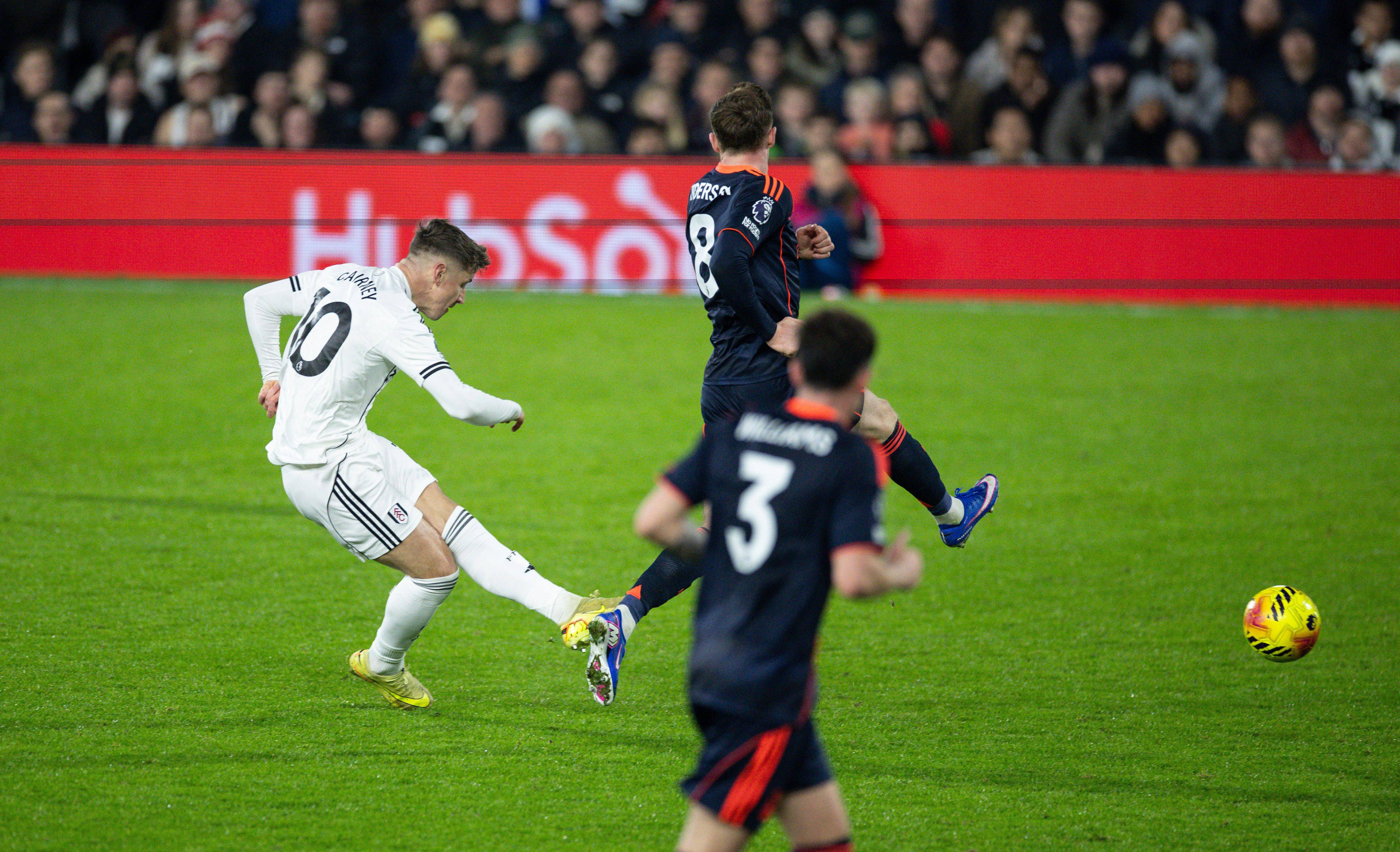 Fulham - Nottingham Forest 1-0, pe VOYO acum. C&acirc;știgătoarea se &icirc;ndepărtează de zona roșie