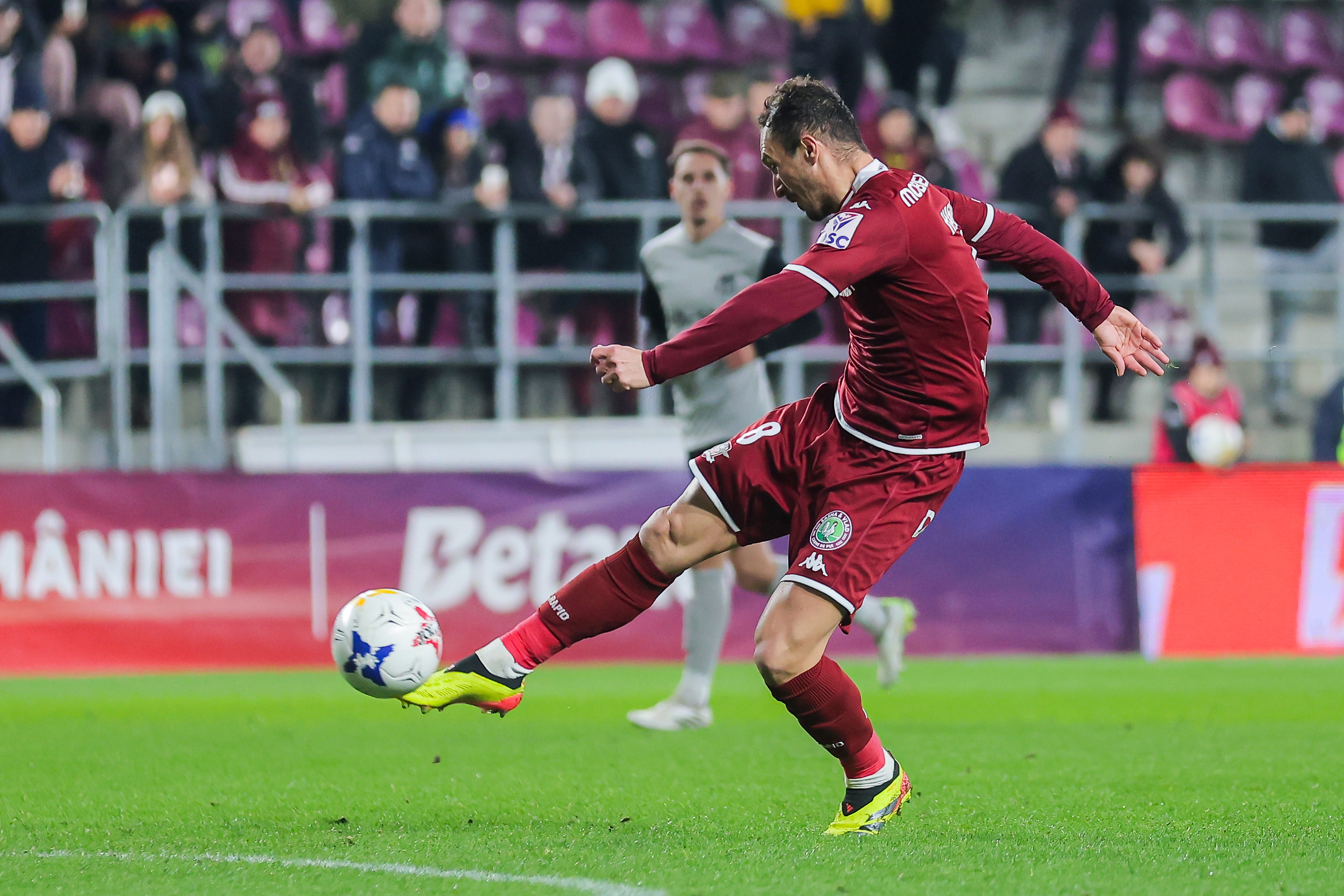 Situație critică pentru fostul rapidist Florent Hasani! Protest inedit &icirc;n Turcia din cauza restanțelor financiare