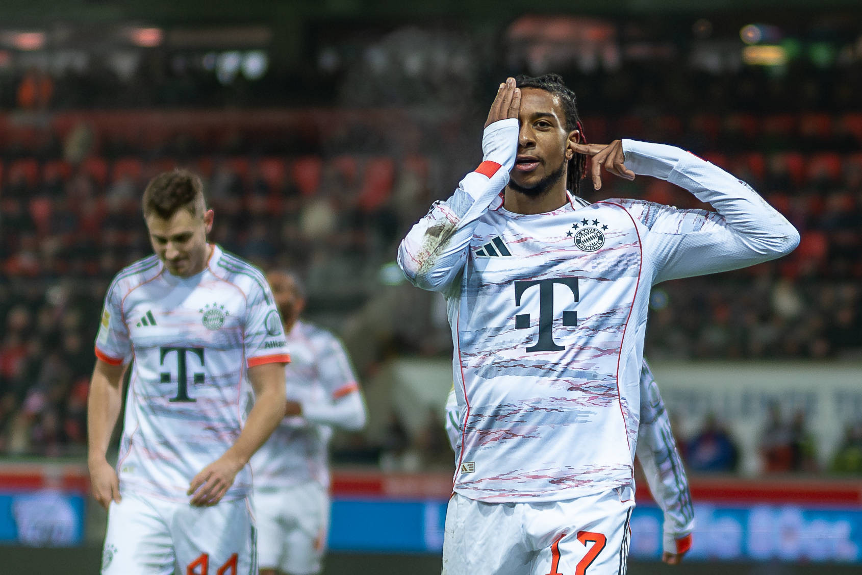 Real Madrid și Manchester City se luptă pentru Michael Olise! Suma uriașă cerută de Bayern Munchen