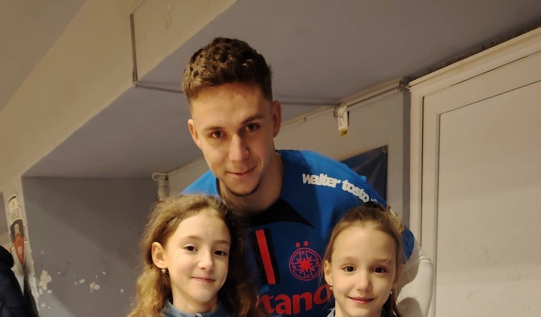 Louis Munteanu, făcut praf &icirc;n Scoția: Extrem de neprofesionist, așa ceva nu se tolerează! Imaginați-vă dacă era la Celtic și &icirc;mbrăca tricoul lui Rangers!