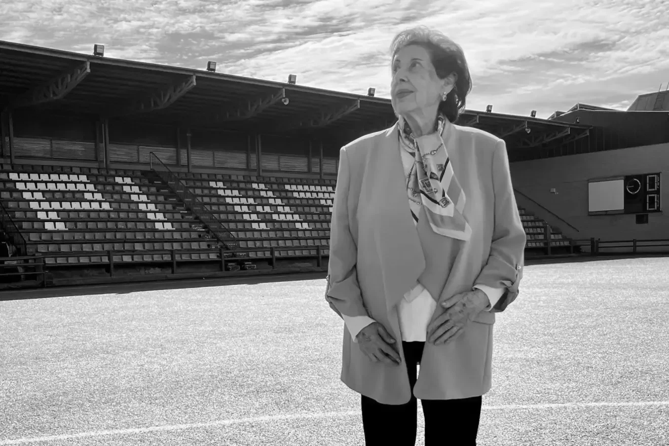 Doliu &icirc;n lumea fotbalului! Femeia care a scris istorie s-a stins