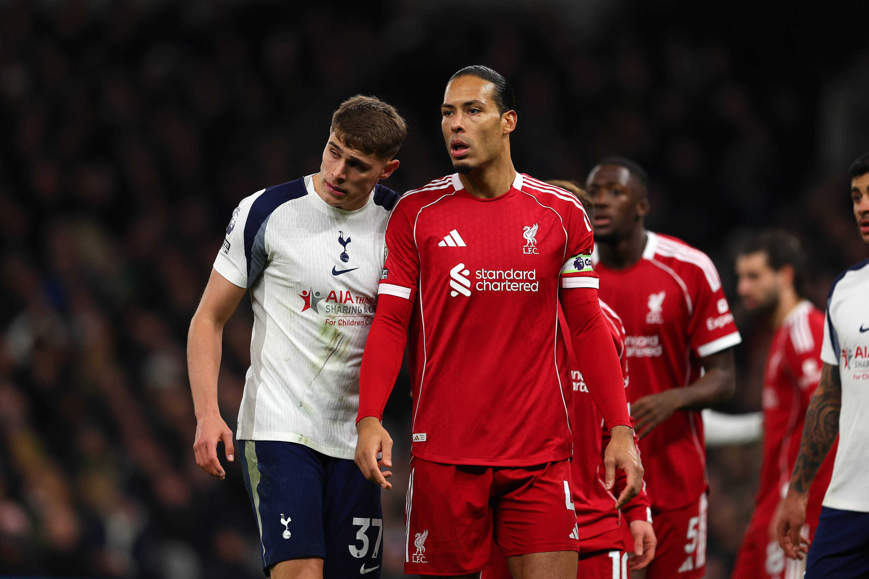 Au &icirc;nceput negocierile cu jucătorul dorit de Real Madrid!