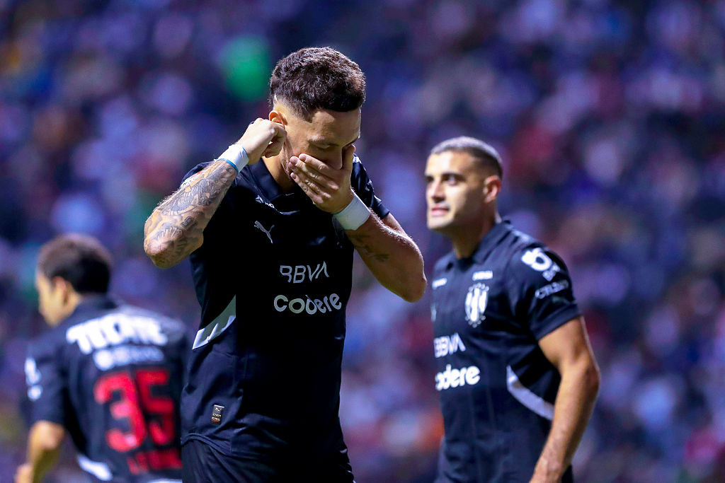 Fostul atacant de la Milan, Marseille și Sevilla a suferit o paralizie facială &icirc;n Mexic!