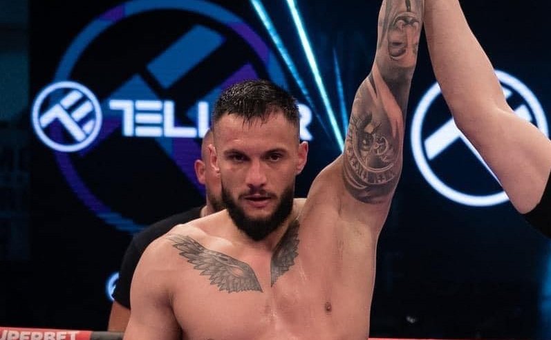 Povestea lui Ionuț Eugen Chiagă, kickboxer-ul cu genunchi de fier: &rdquo;Sunt o bestie &icirc;n ring! Visul meu e să ajung &icirc;n Glory&rdquo;