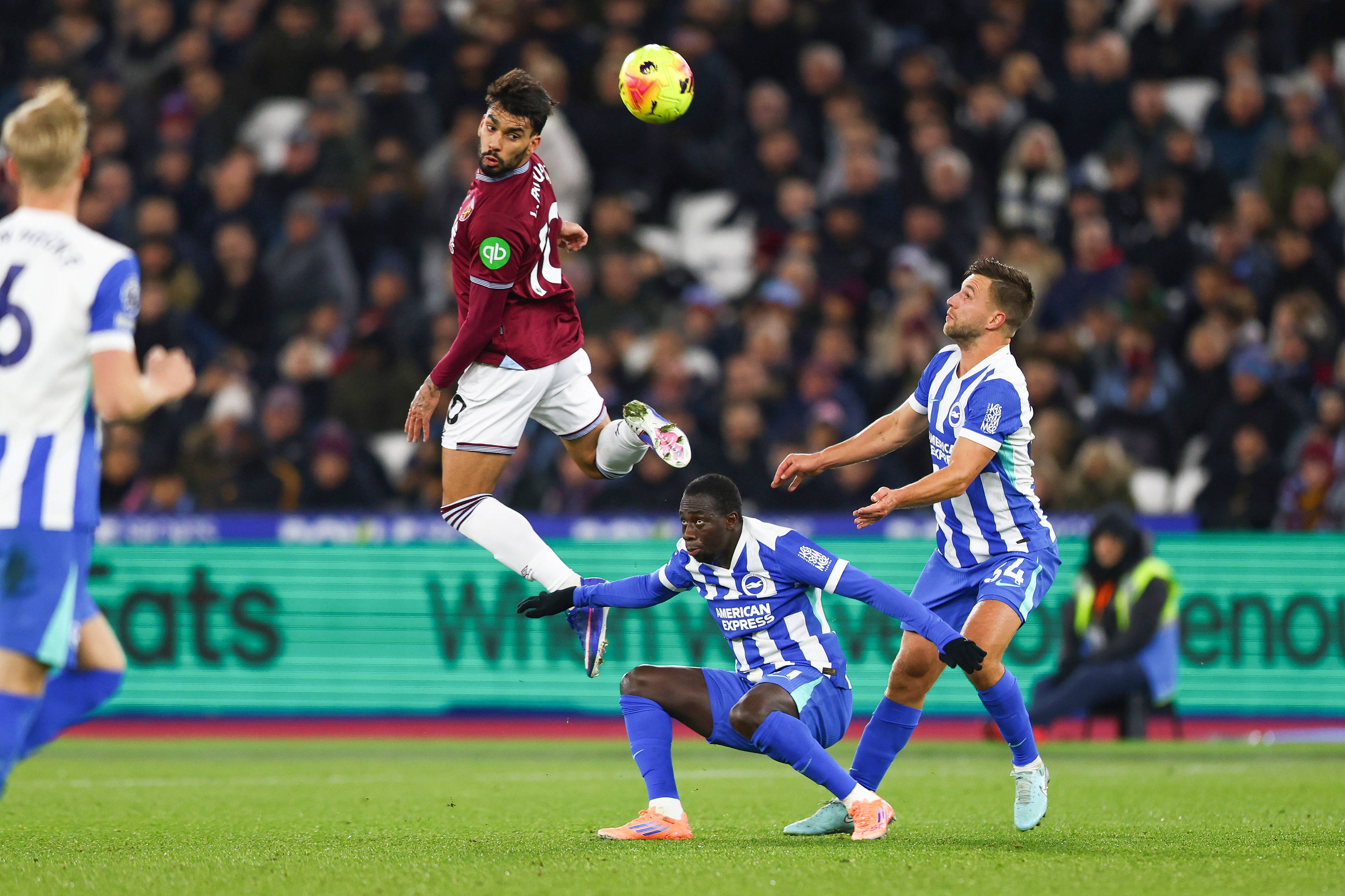 Wolverhampton - West Ham și Brighton - Burnley, meciurile durerii EXCLUSIV pe VOYO de la 17:00!