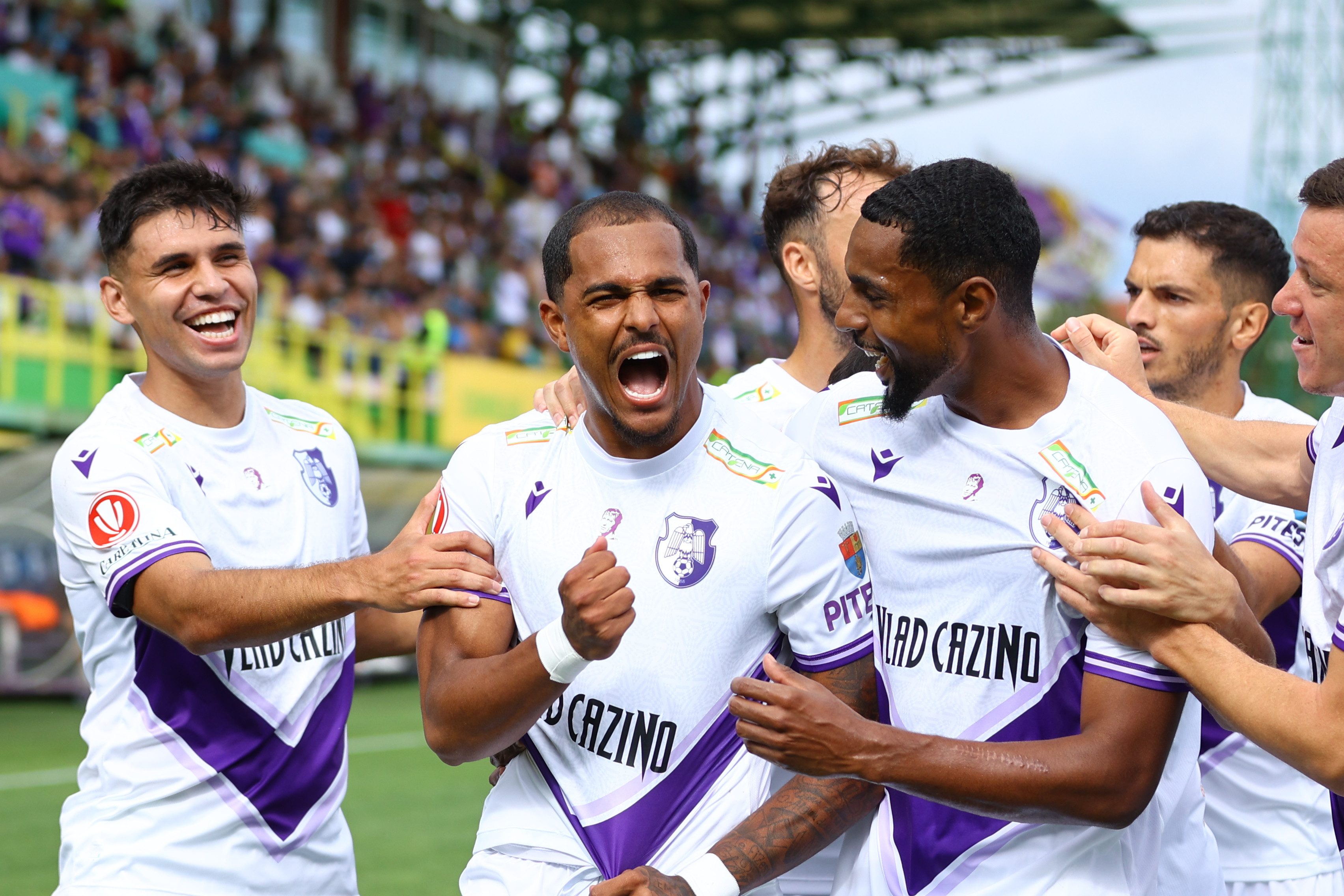 FC Argeș &icirc;l face pe Becali invidios: piteștenii au dat lovitura cu v&acirc;nzarea lui Caio Ferreira!