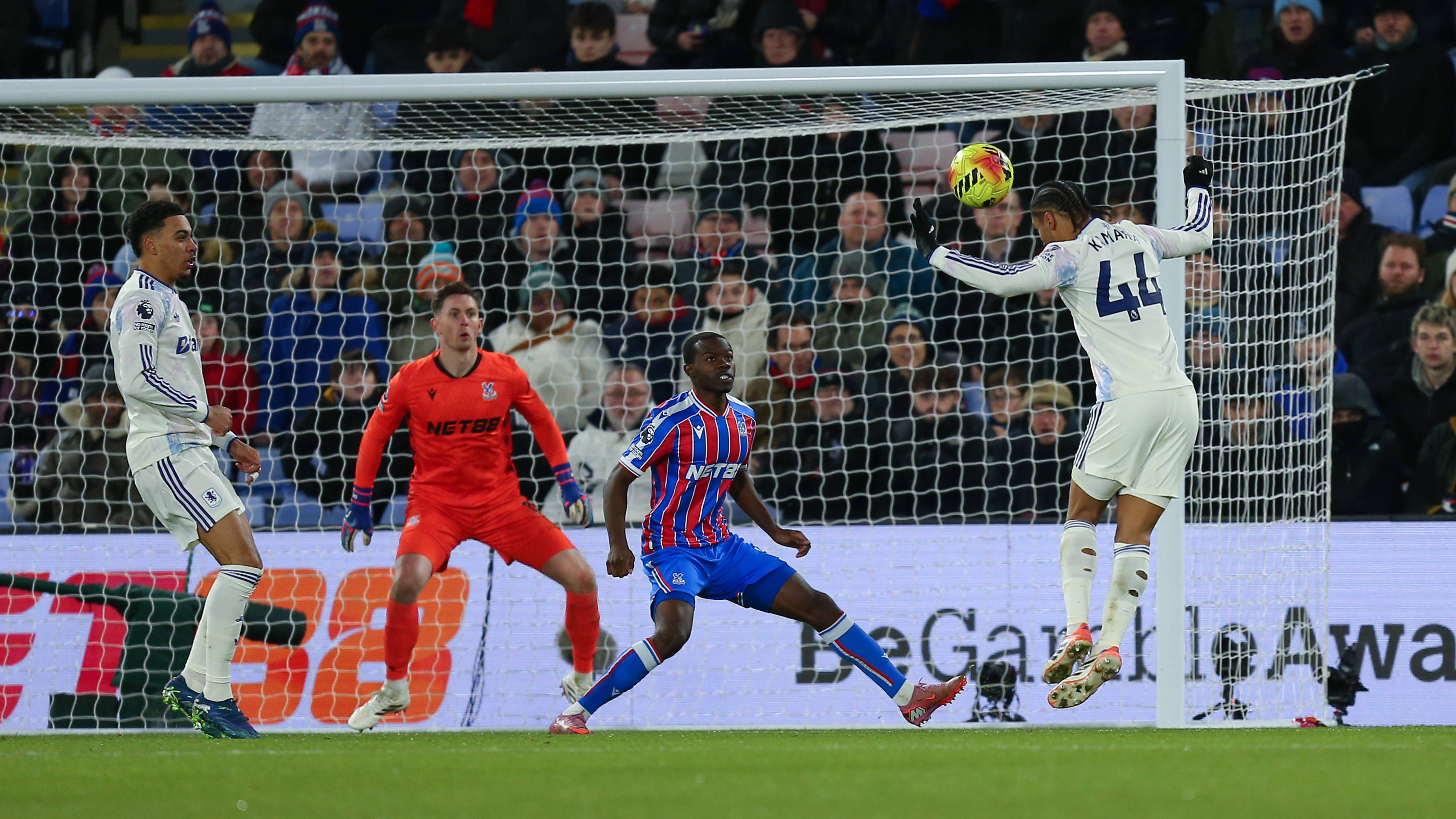 Crystal Palace - Aston Villa 0-0 și trupa din Birmingham răm&acirc;ne pe locul 3!
