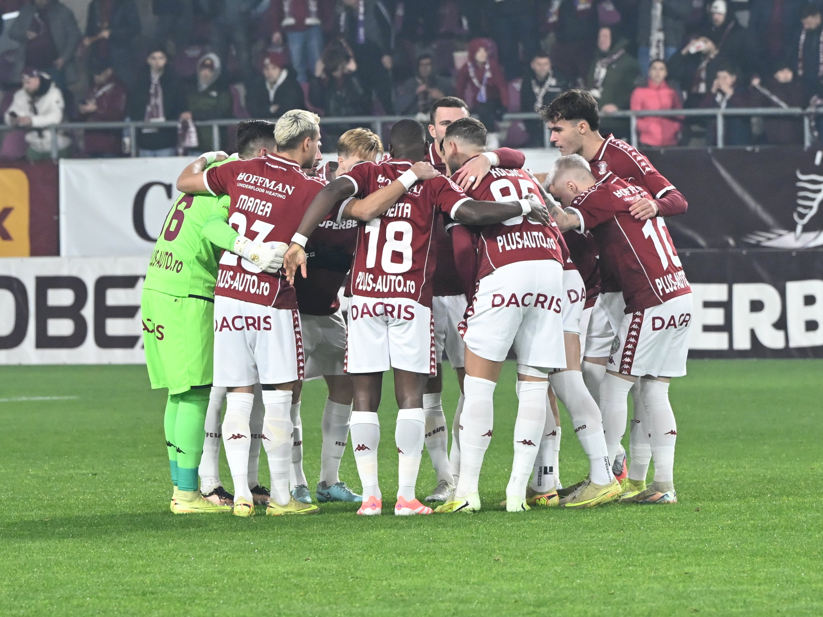 OUT! Rapid renunță la un fotbalist și &icirc;l &bdquo;pasează&rdquo; la o rivală din Superliga