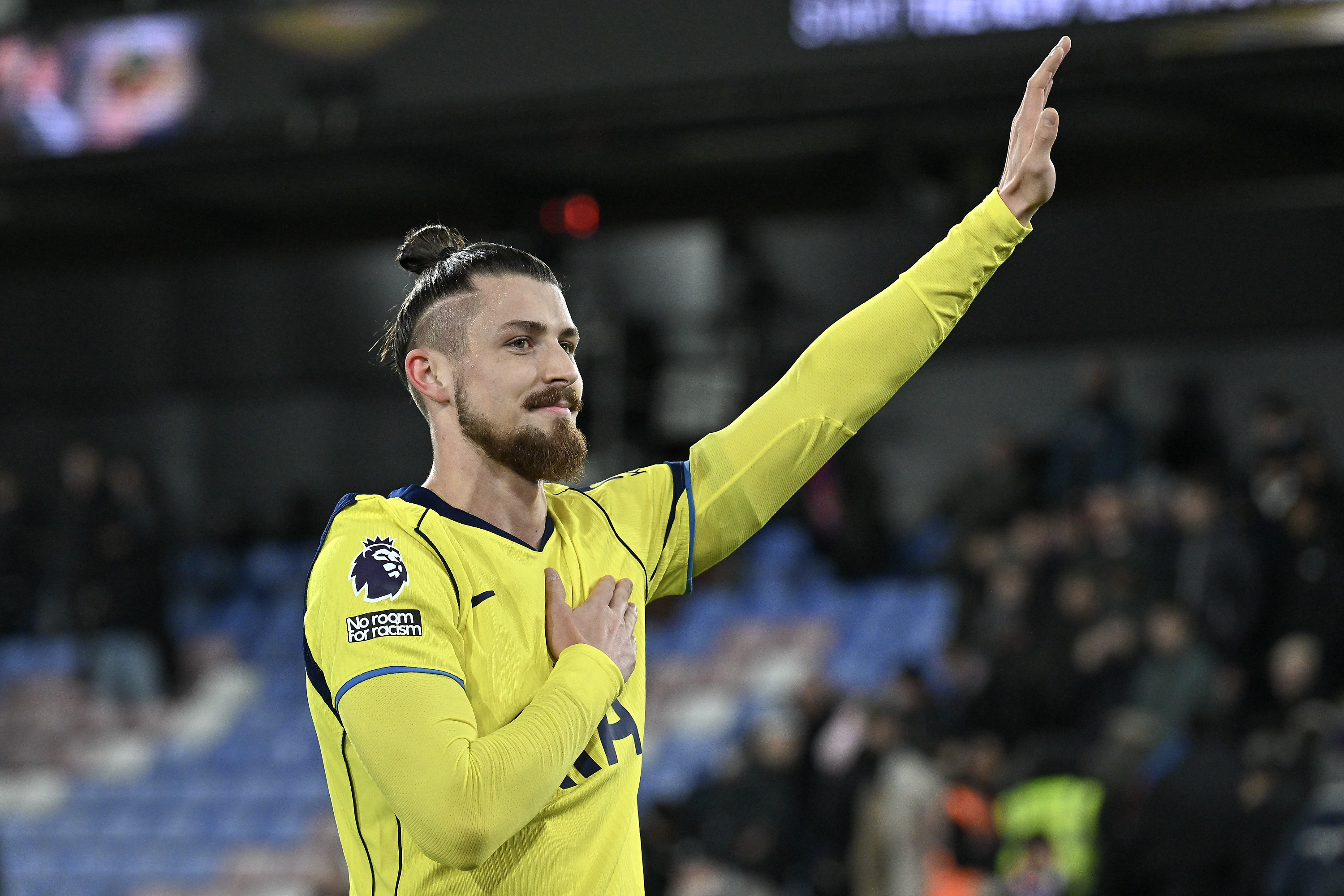 Fabrizio Romano anunță: acord pentru Radu Drăgușin!