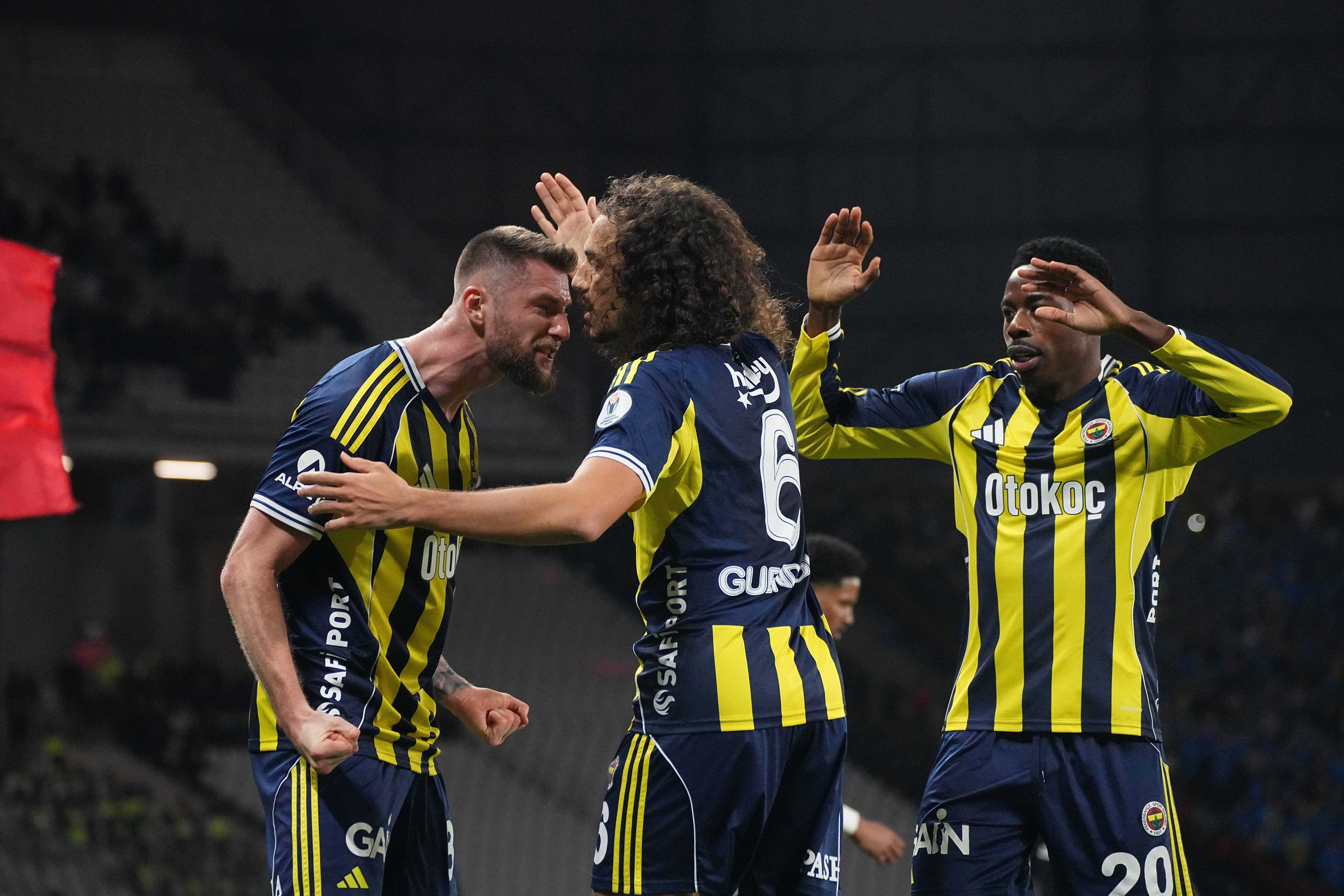 Galatasaray - Fenerbahce 0-2. Fener cucerește Supercupa Turciei! Meciul a fost LIVE pe VOYO