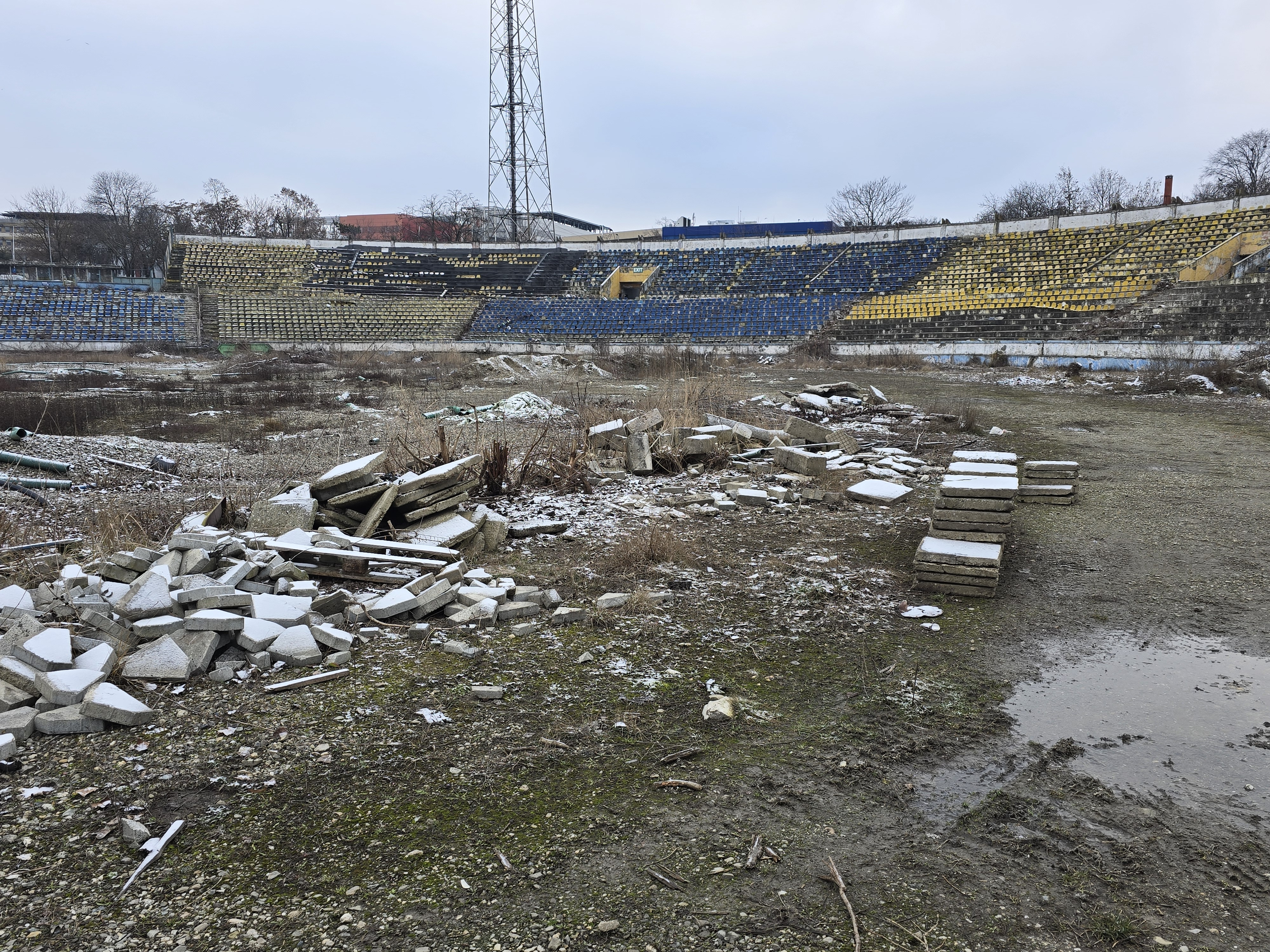 SPECIAL | Stadionul din Bacău: teatrul mort din centrul orașului! Cum mai arată &bdquo;sufletul&rdquo; fotbalului băcăuan