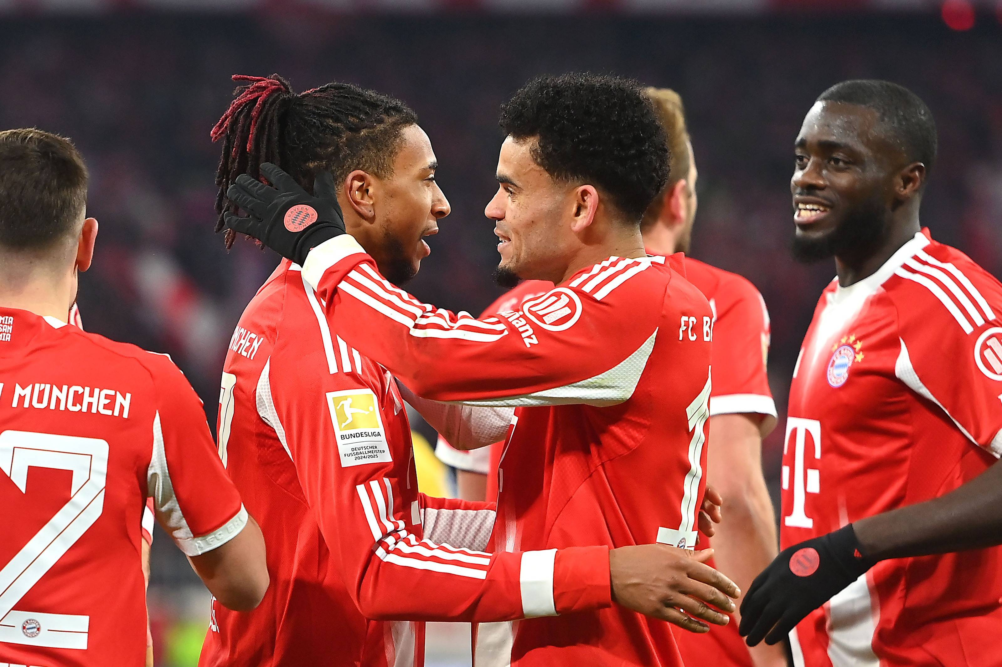 Cod roșu &icirc;n Bavaria! FC Bayern a &icirc;nscris o furtună de goluri cu Wolfsburg: c&acirc;t s-a terminat meciul, de necrezut