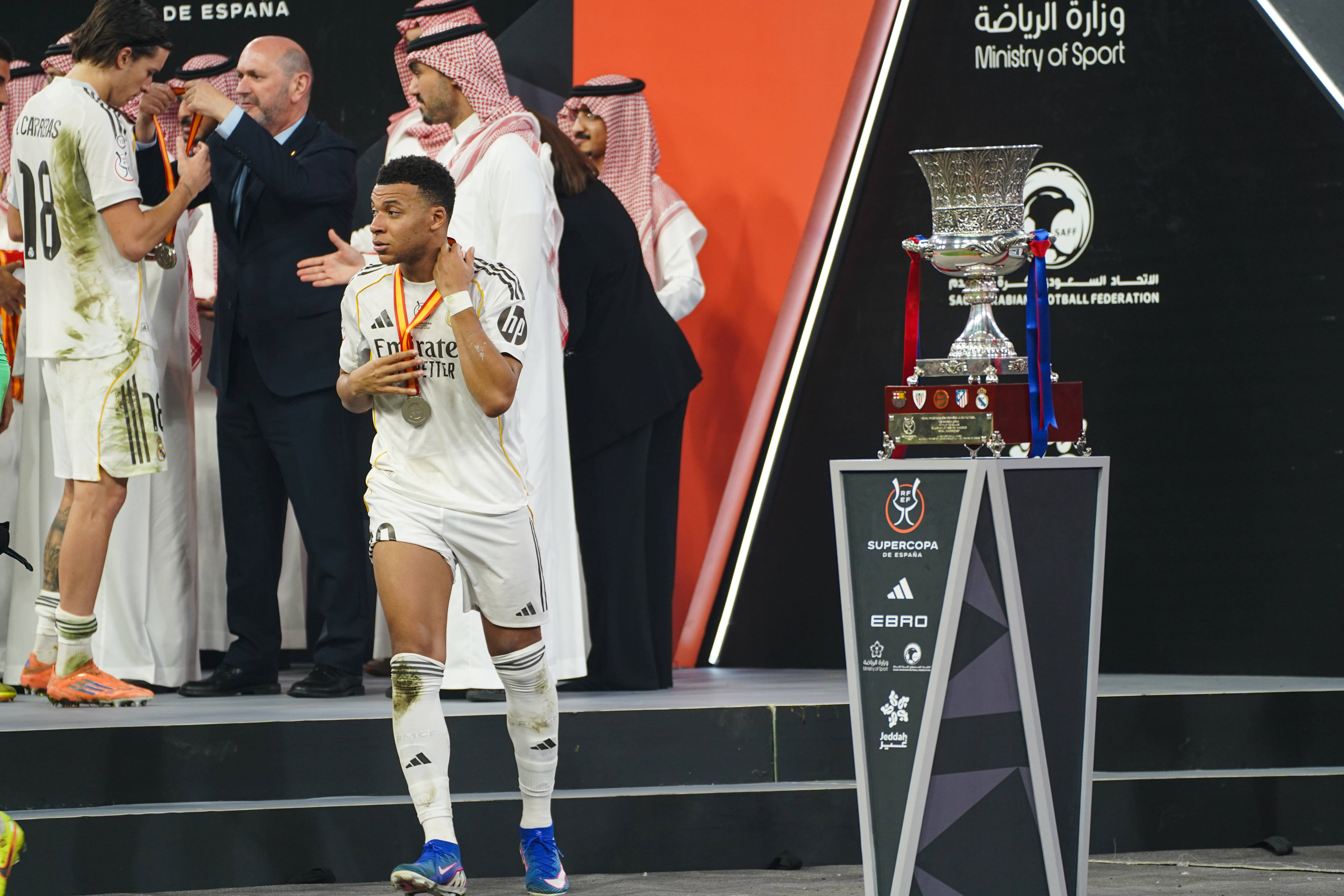 Scandal &icirc;n Spania după gestul controversat făcut de Kylian Mbappe