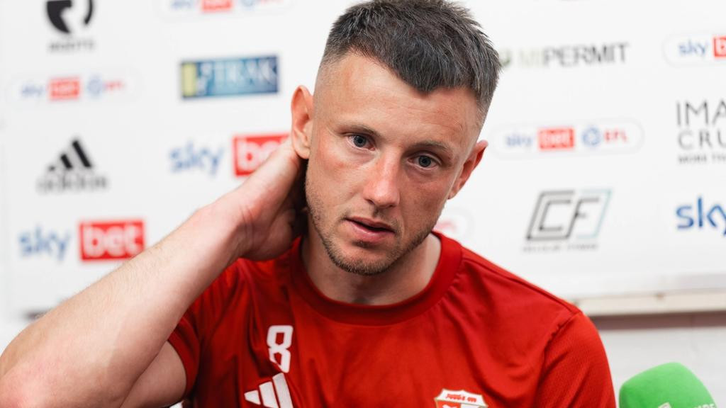 Chiar s-a întâmplat! Fotbalistul suspendat pentru șapte etape după ce a lovit doi adversari în zonele intime