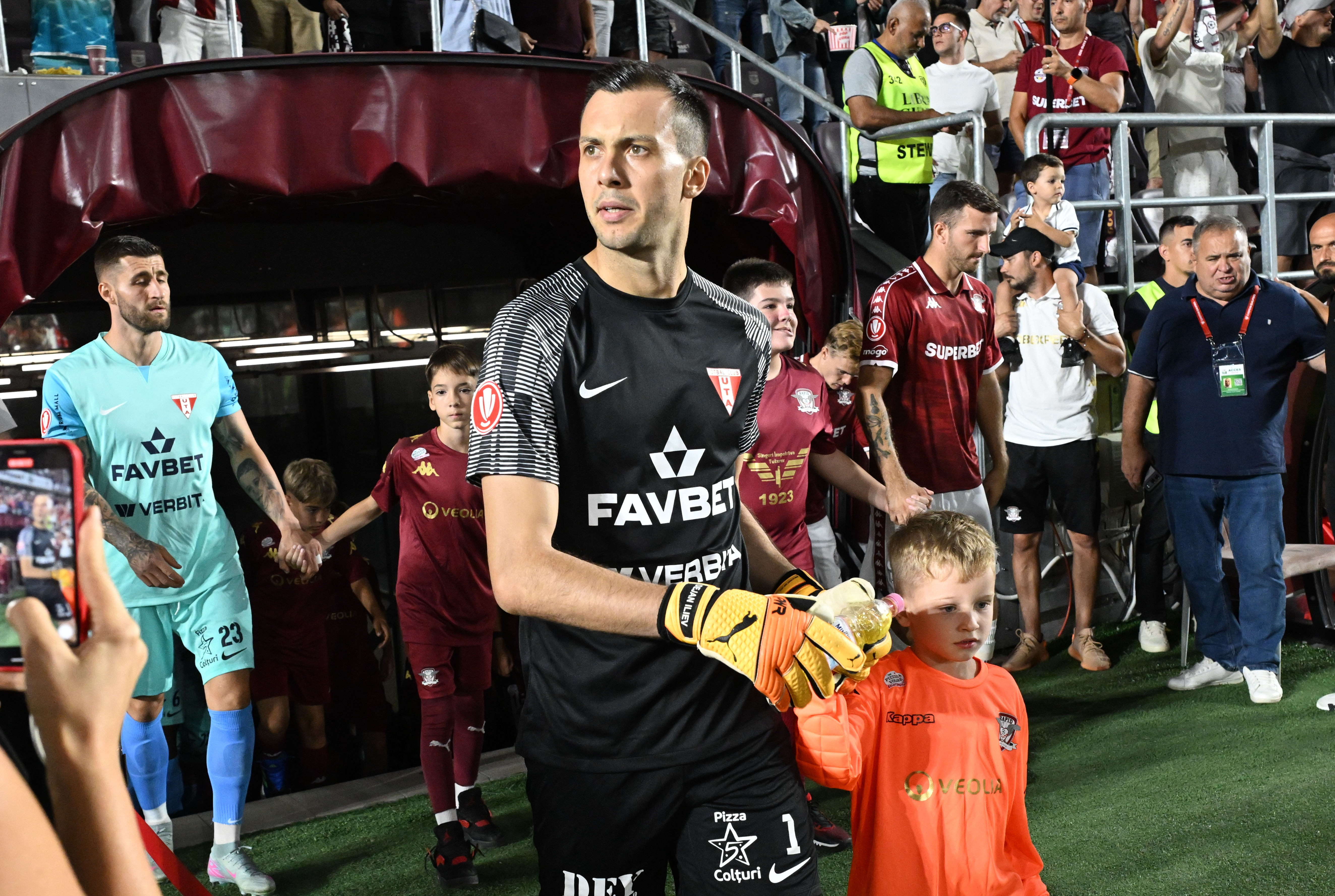 Ziua și transferul la Rapid! Giuleștenii au prezentat încă un jucător din Superliga