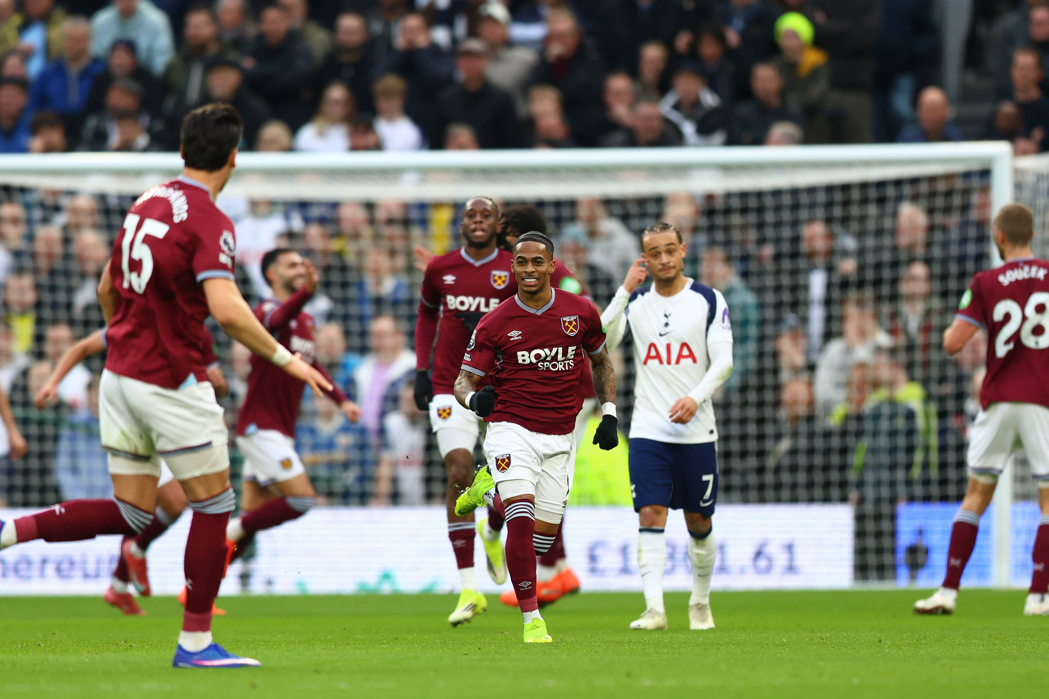 Tottenham - West Ham cu Radu Drăgușin, ACUM pe VOYO! S-a deschis scorul