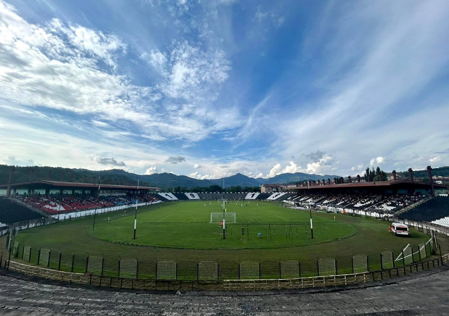 Corvinul poate juca în Liga 1 pe stadionul care era spaima fotbalului românesc!