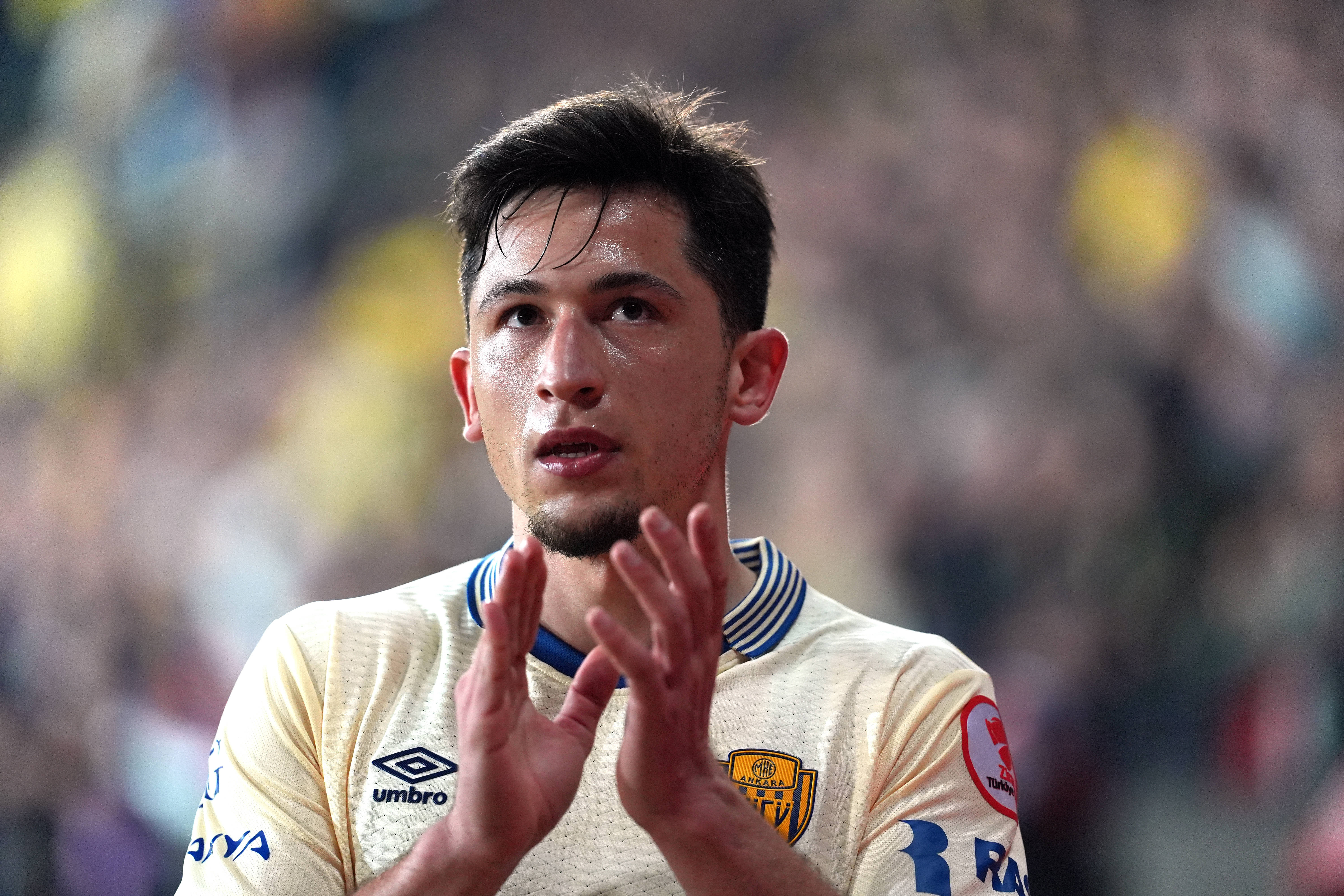 Motivul pentru care întârzie transferul lui Olimpiu Moruțan la Rapid